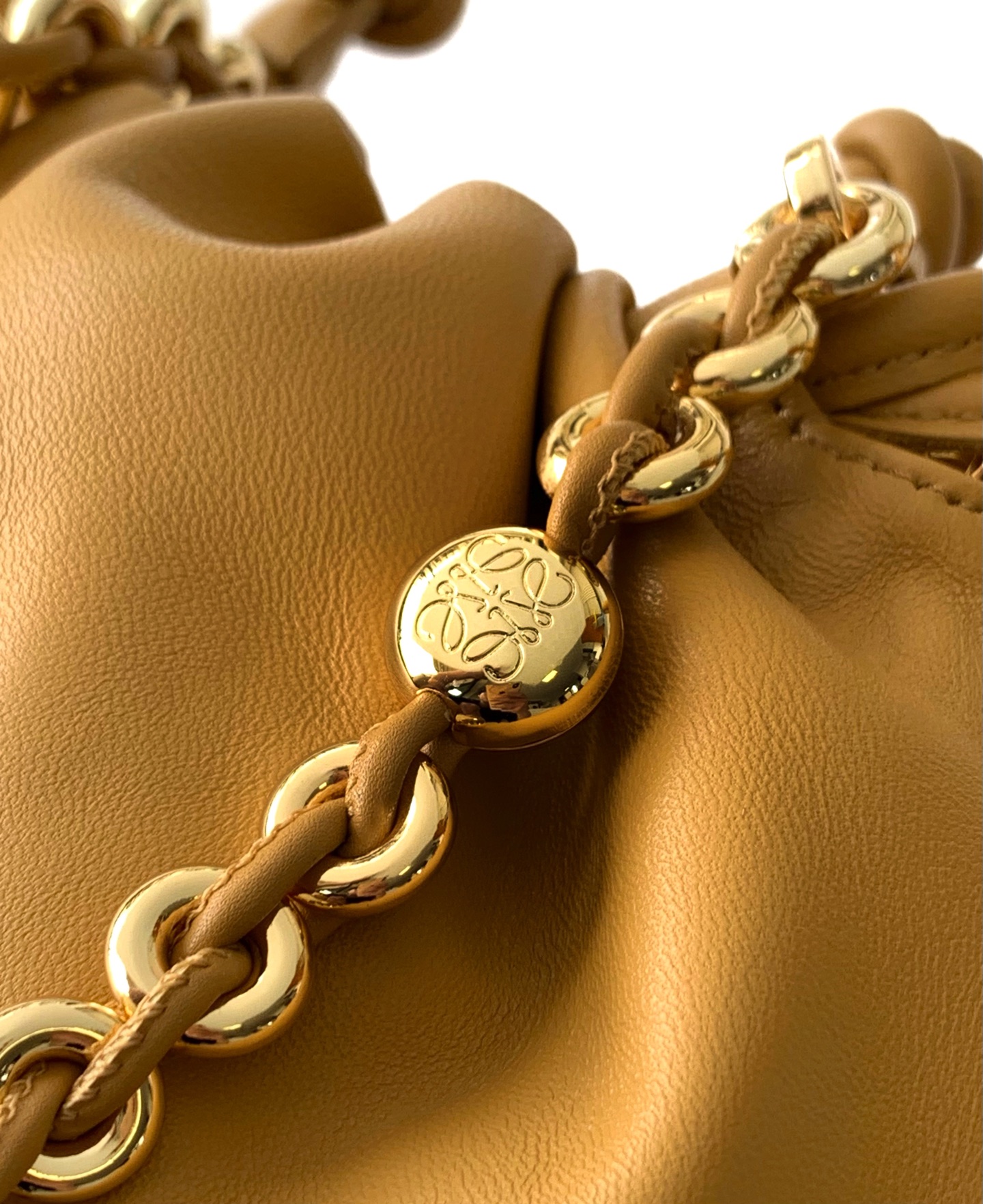 Loewe 24ss “𝙁𝙡𝙖𝙢𝙚𝙣𝙘𝙤 𝙋𝙪𝙧𝙨𝙚”