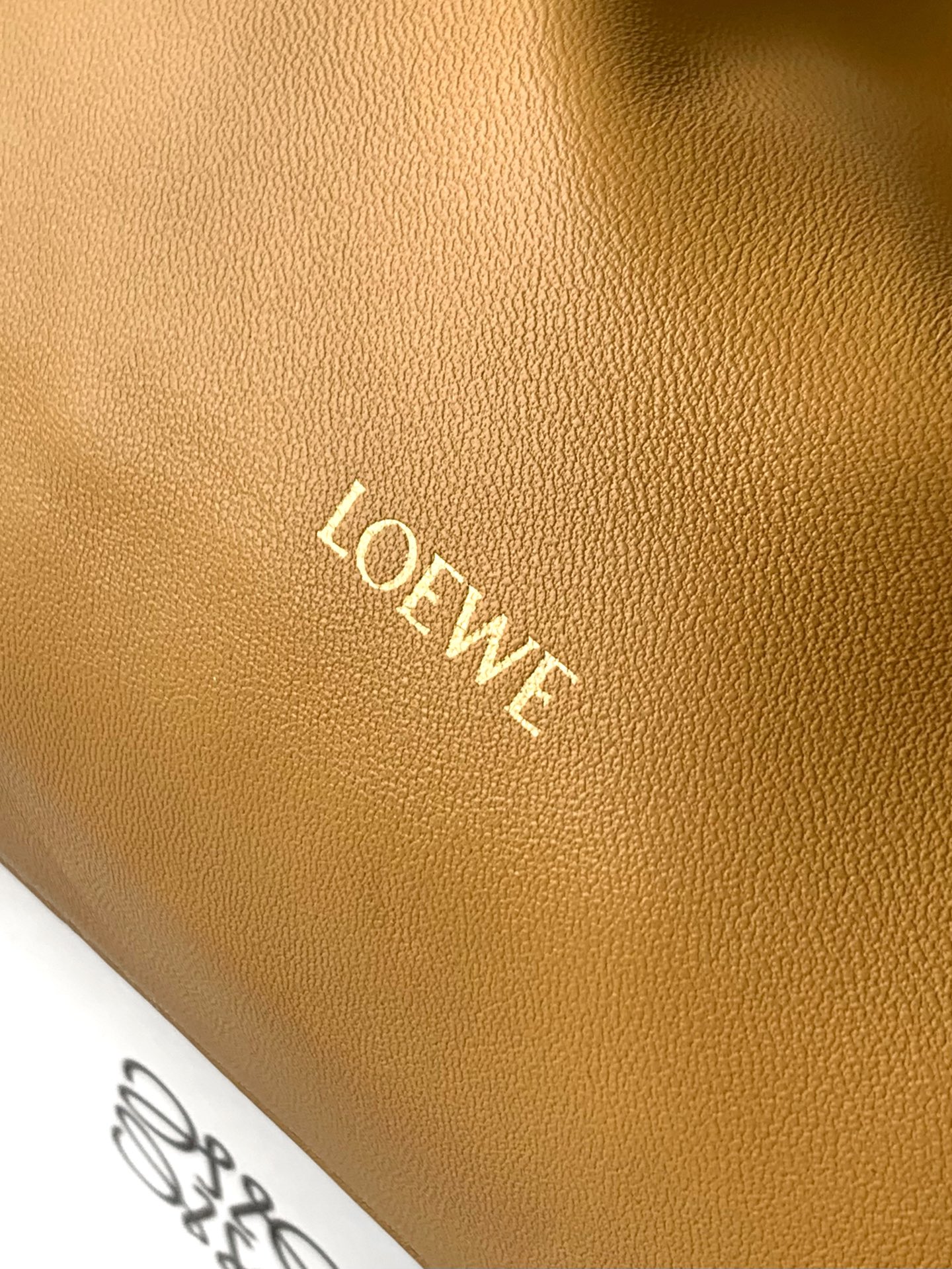 Loewe 24ss “𝙁𝙡𝙖𝙢𝙚𝙣𝙘𝙤 𝙋𝙪𝙧𝙨𝙚”