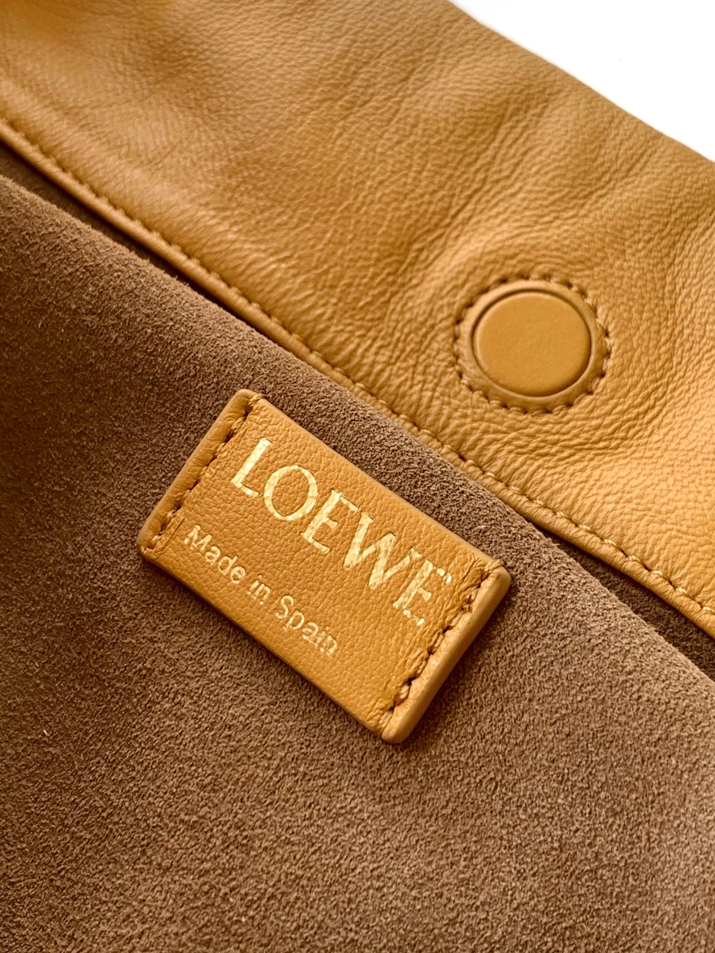 Loewe 24ss “𝙁𝙡𝙖𝙢𝙚𝙣𝙘𝙤 𝙋𝙪𝙧𝙨𝙚”