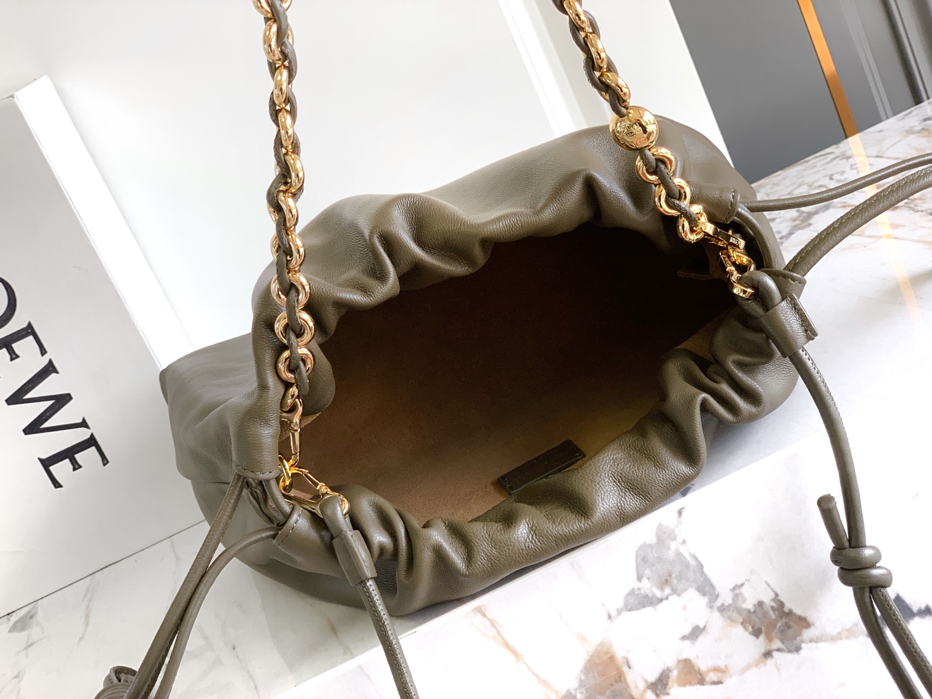 Loewe 24ss “𝙁𝙡𝙖𝙢𝙚𝙣𝙘𝙤 𝙋𝙪𝙧𝙨𝙚”