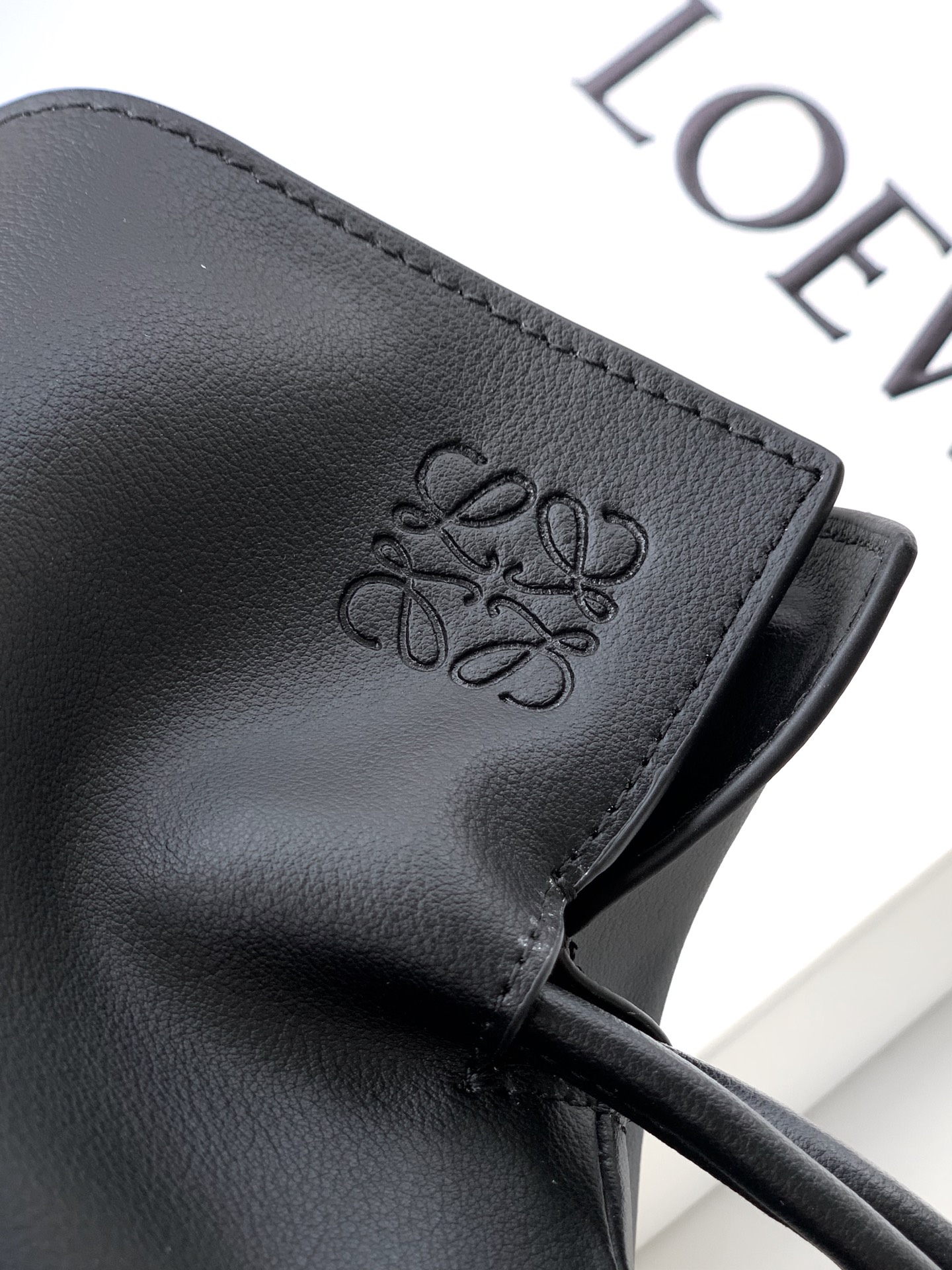 Loewe Flamenco clutch 大号