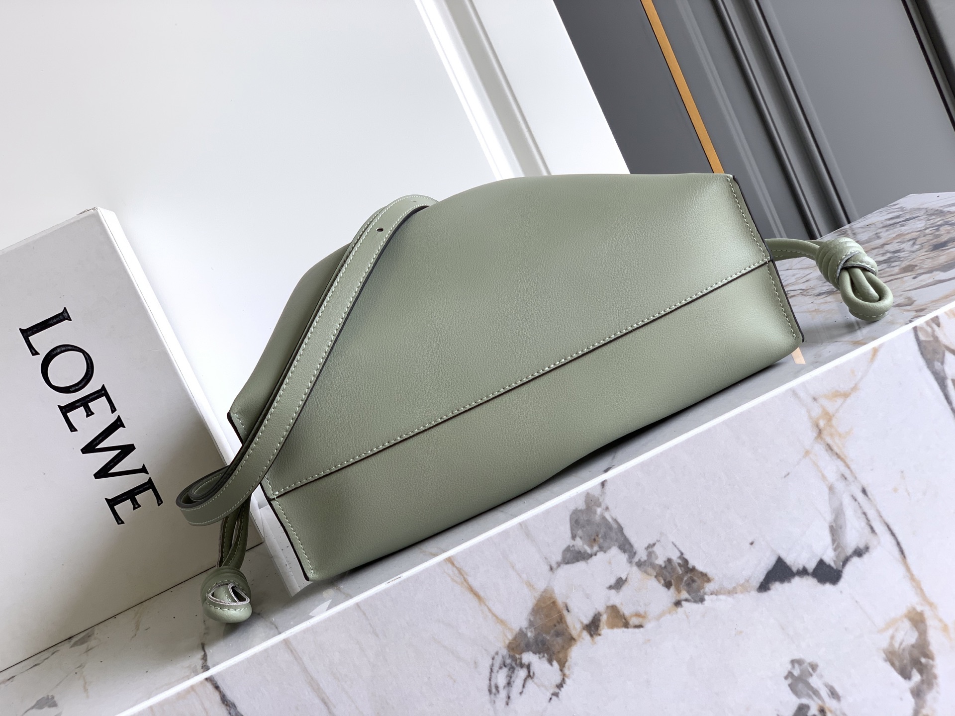 Loewe Flamenco clutch 大号