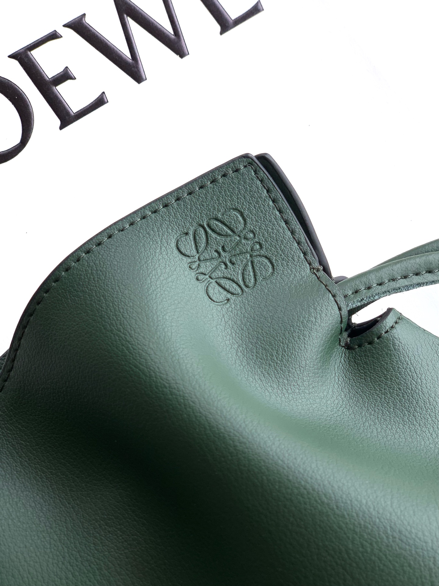 Loewe Flamenco clutch 迷你