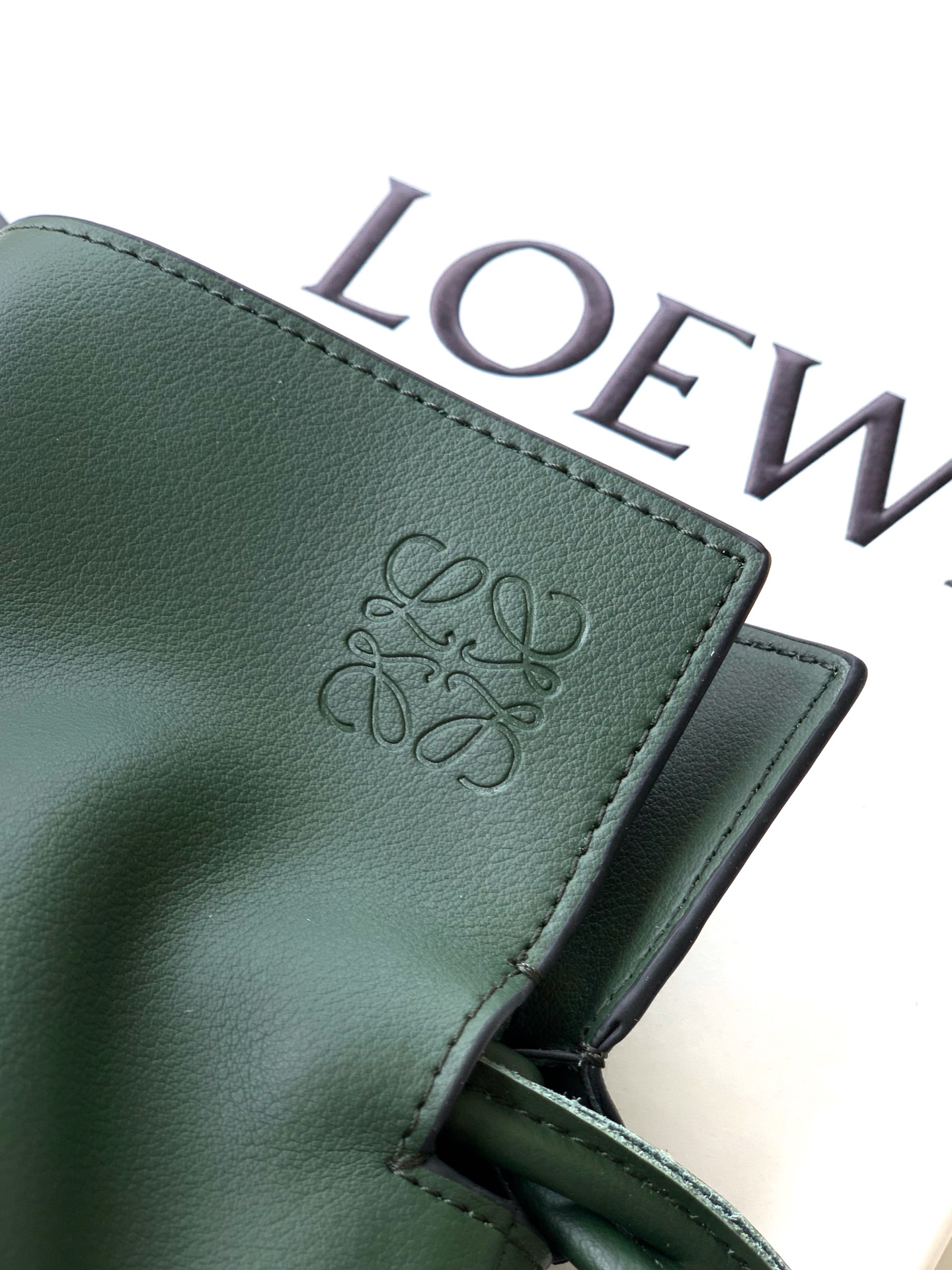 Loewe Flamenco clutch 大号