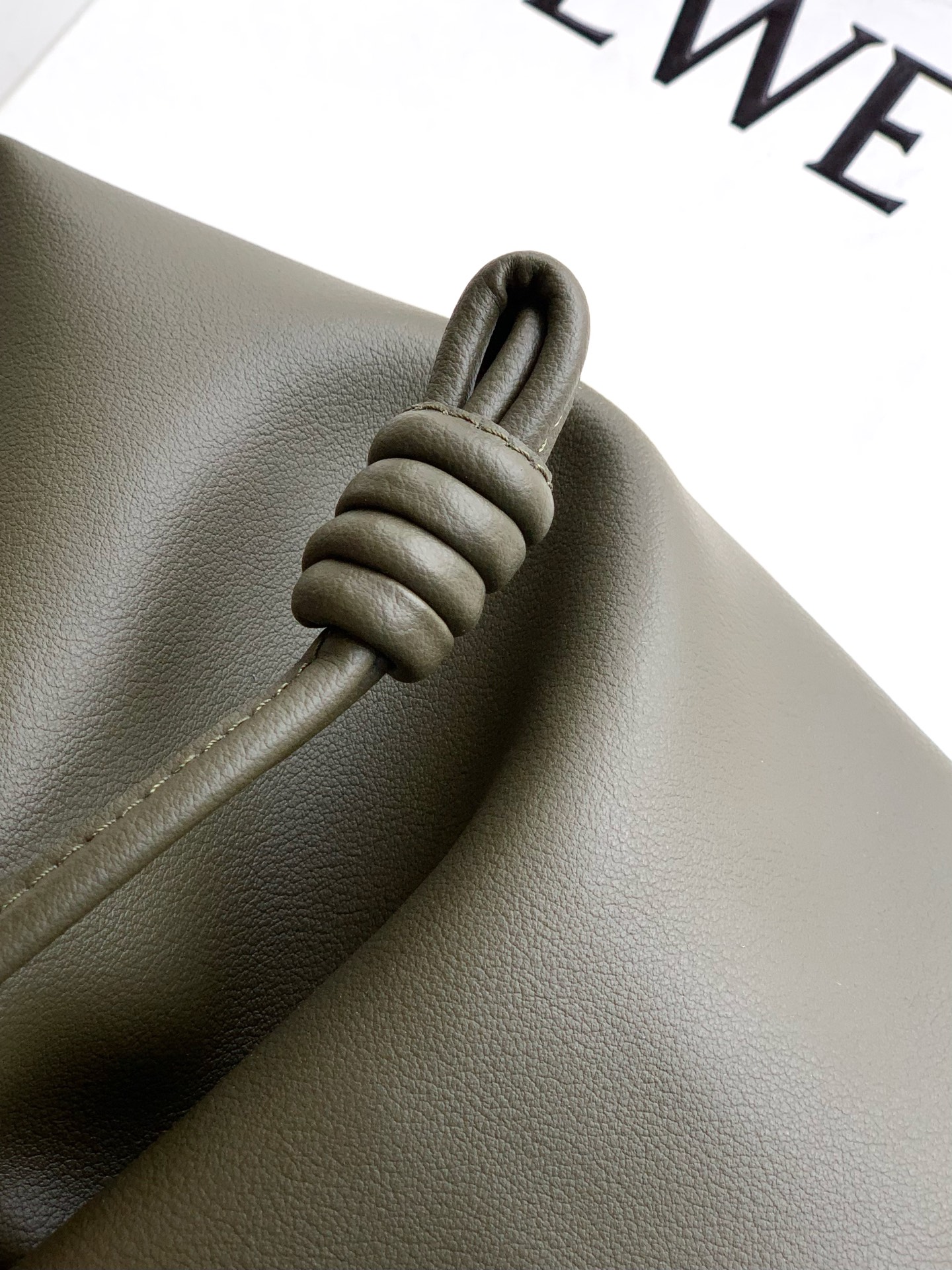 Loewe Flamenco clutch “2024.升级版”