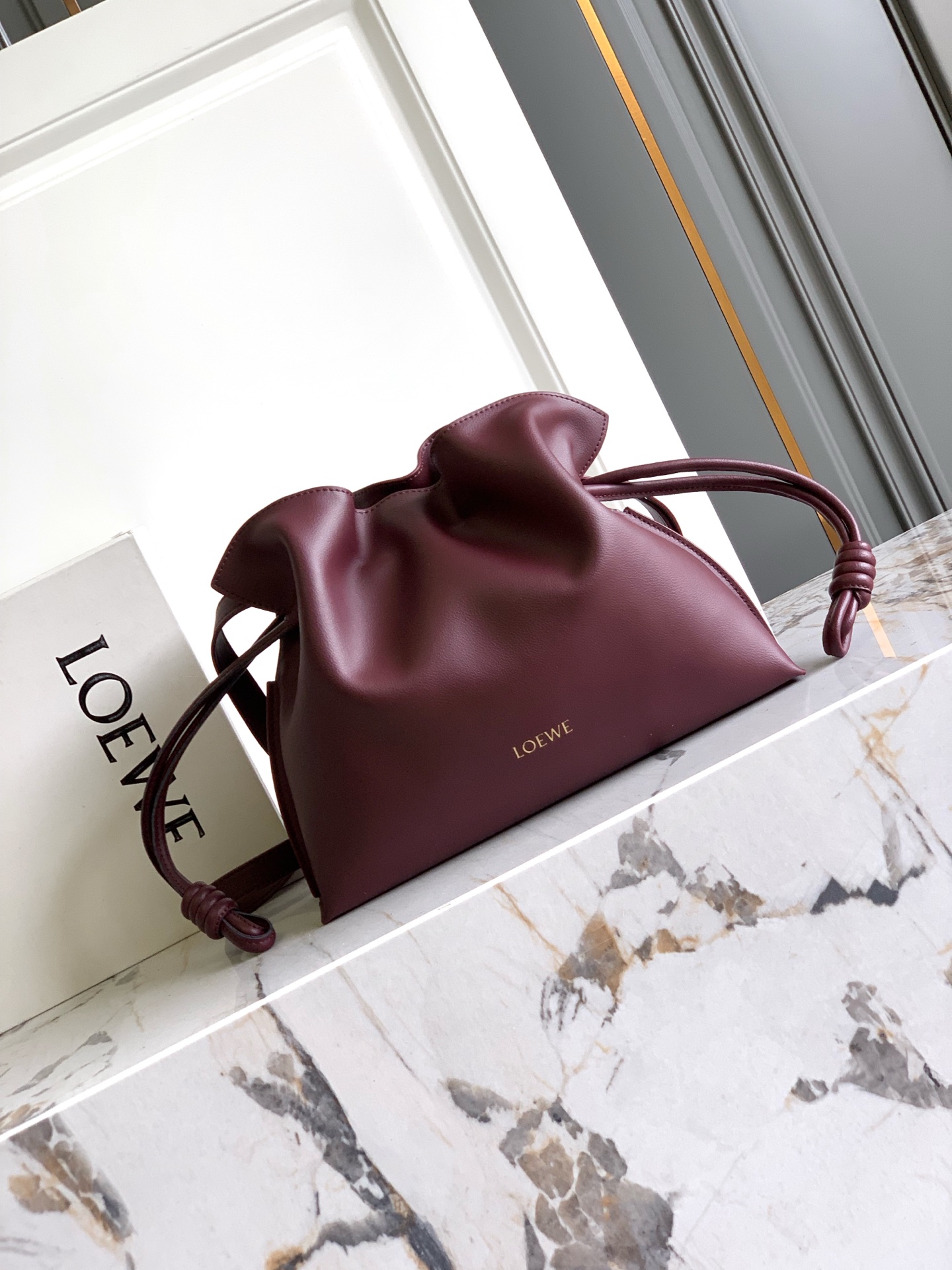 Loewe 大号Flamenco clutch “升级版”