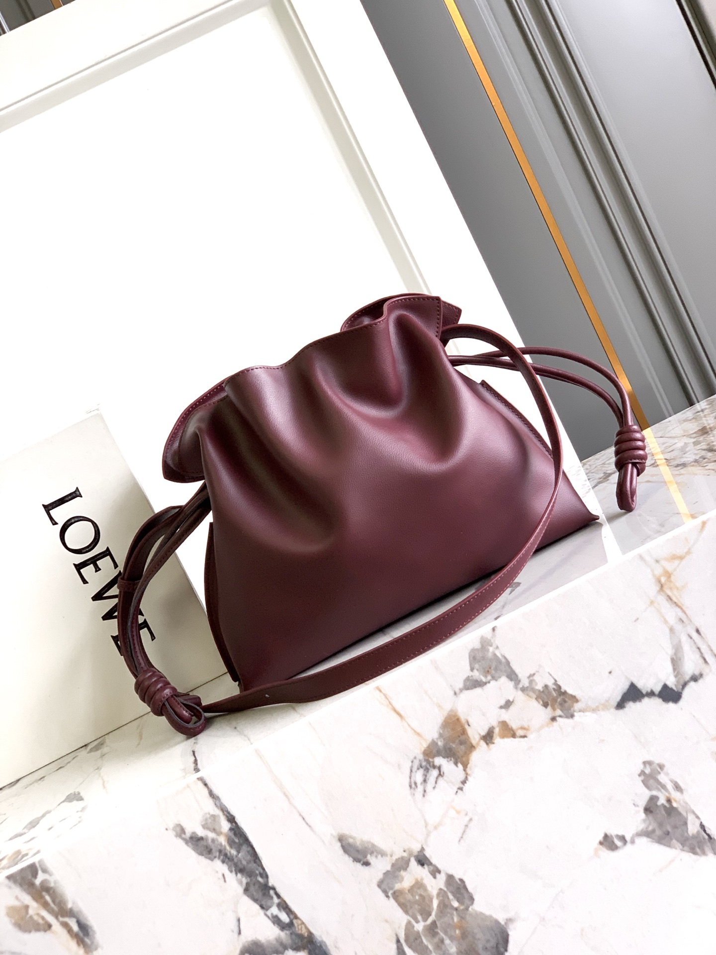 Loewe 大号Flamenco clutch “升级版”