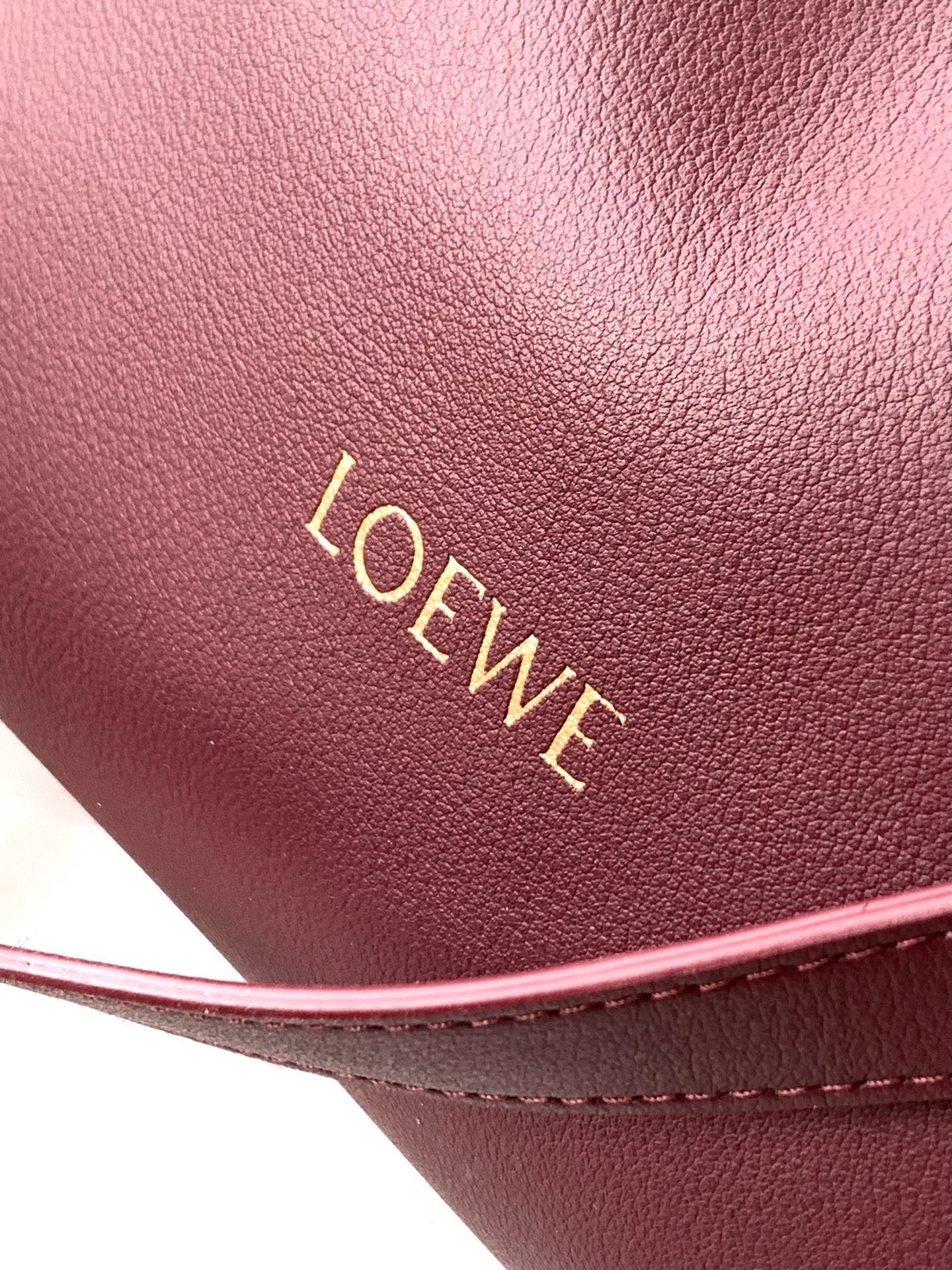 Loewe 大号Flamenco clutch “升级版”