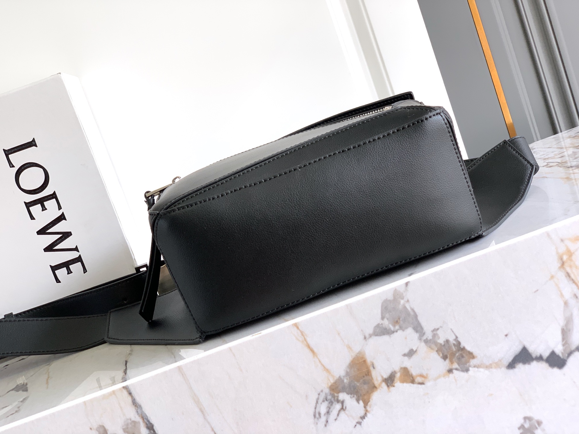 Loewe Lo*we 新款 Puzzle 腰包