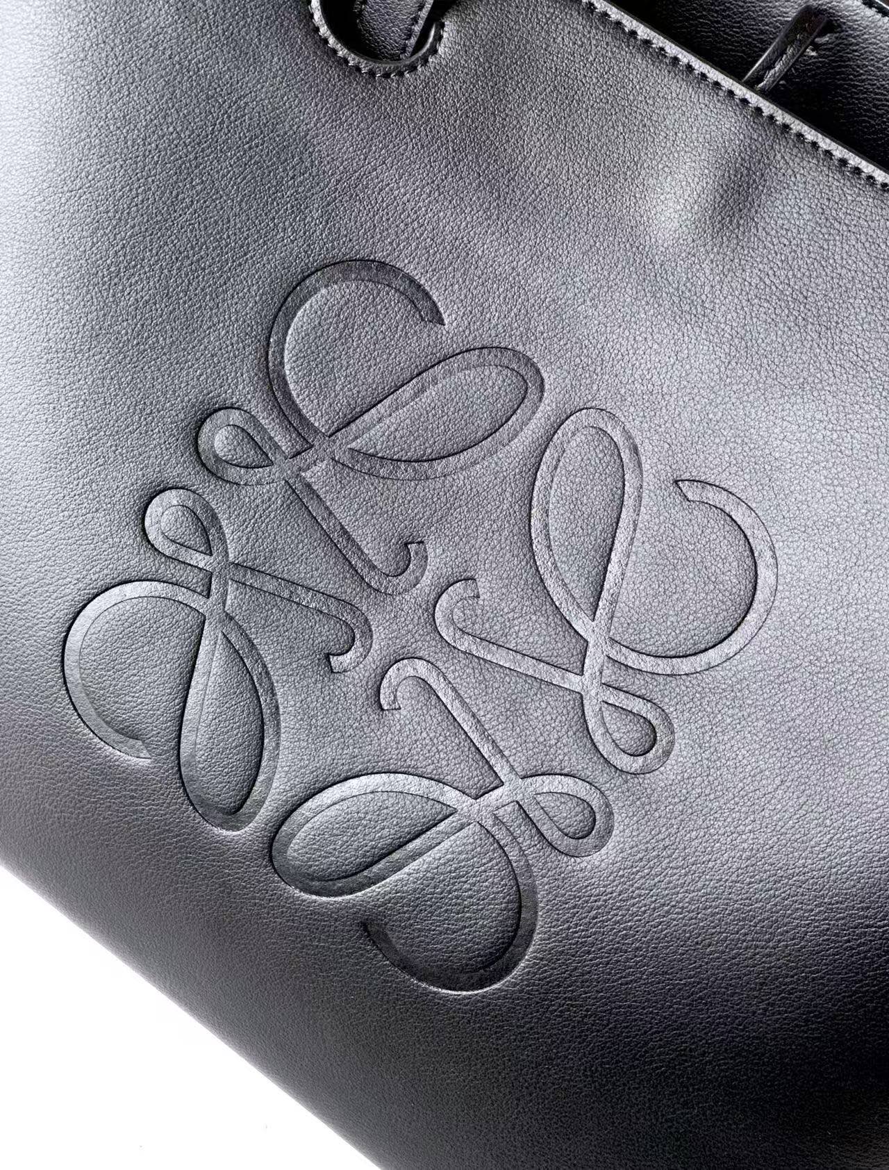 Loewe *𝘈𝘯𝘢𝘨𝘳𝘢𝘮 𝘛𝘰𝘵𝘦 印花托特包