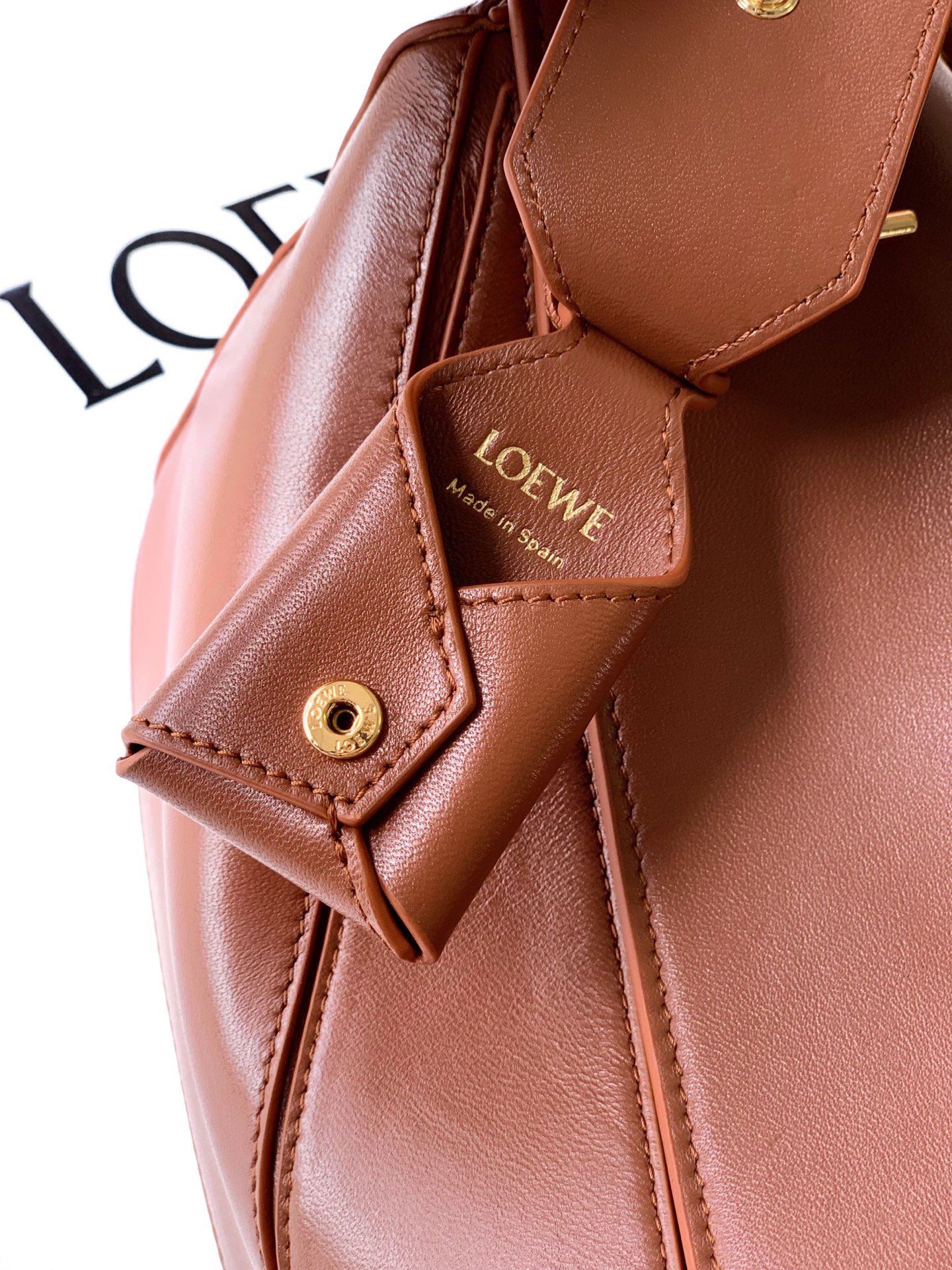 Loewe 25年最新 𝗣𝗨𝗭𝗭𝗟𝗘羊皮