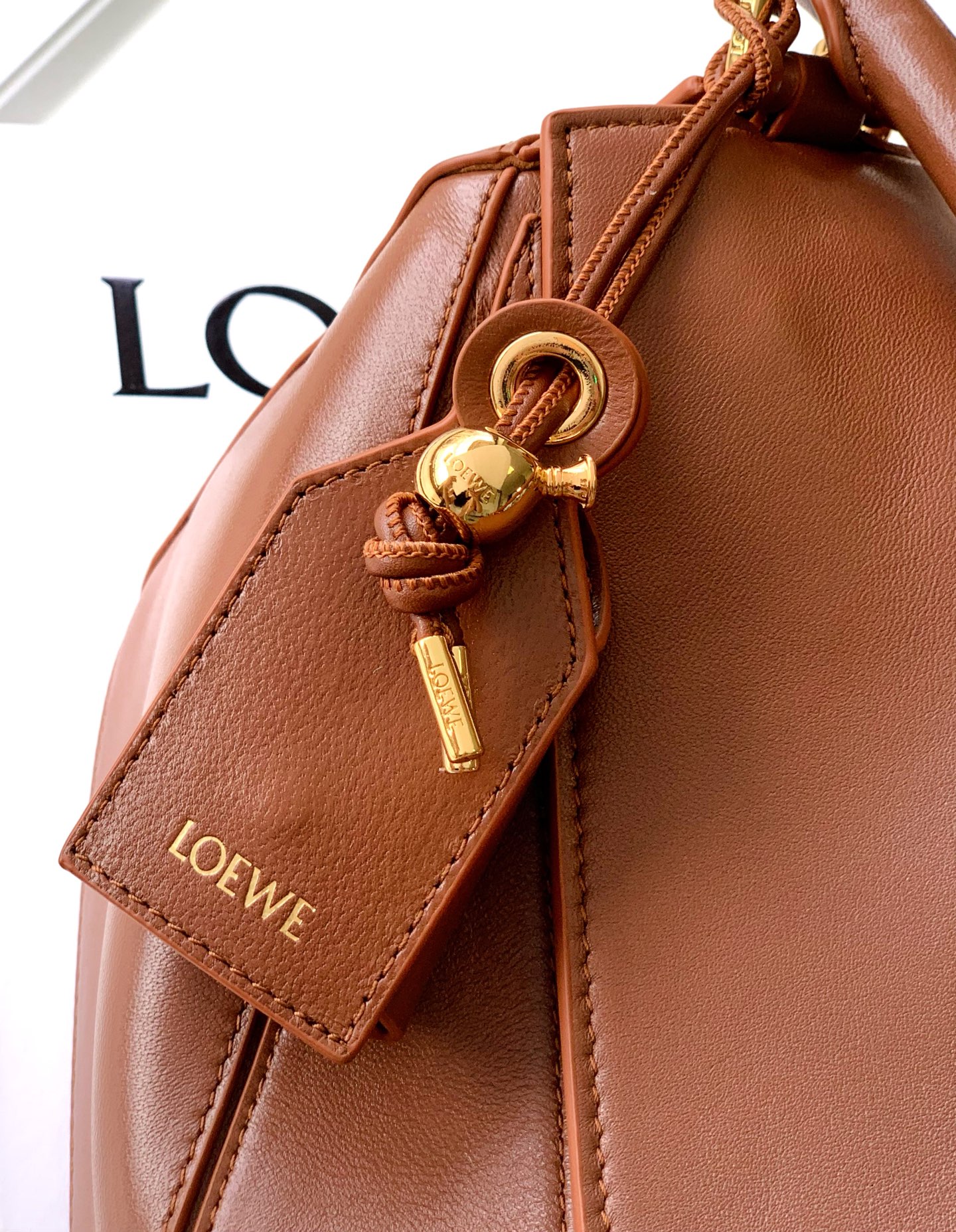 Loewe 25年最新 𝗣𝗨𝗭𝗭𝗟𝗘羊皮