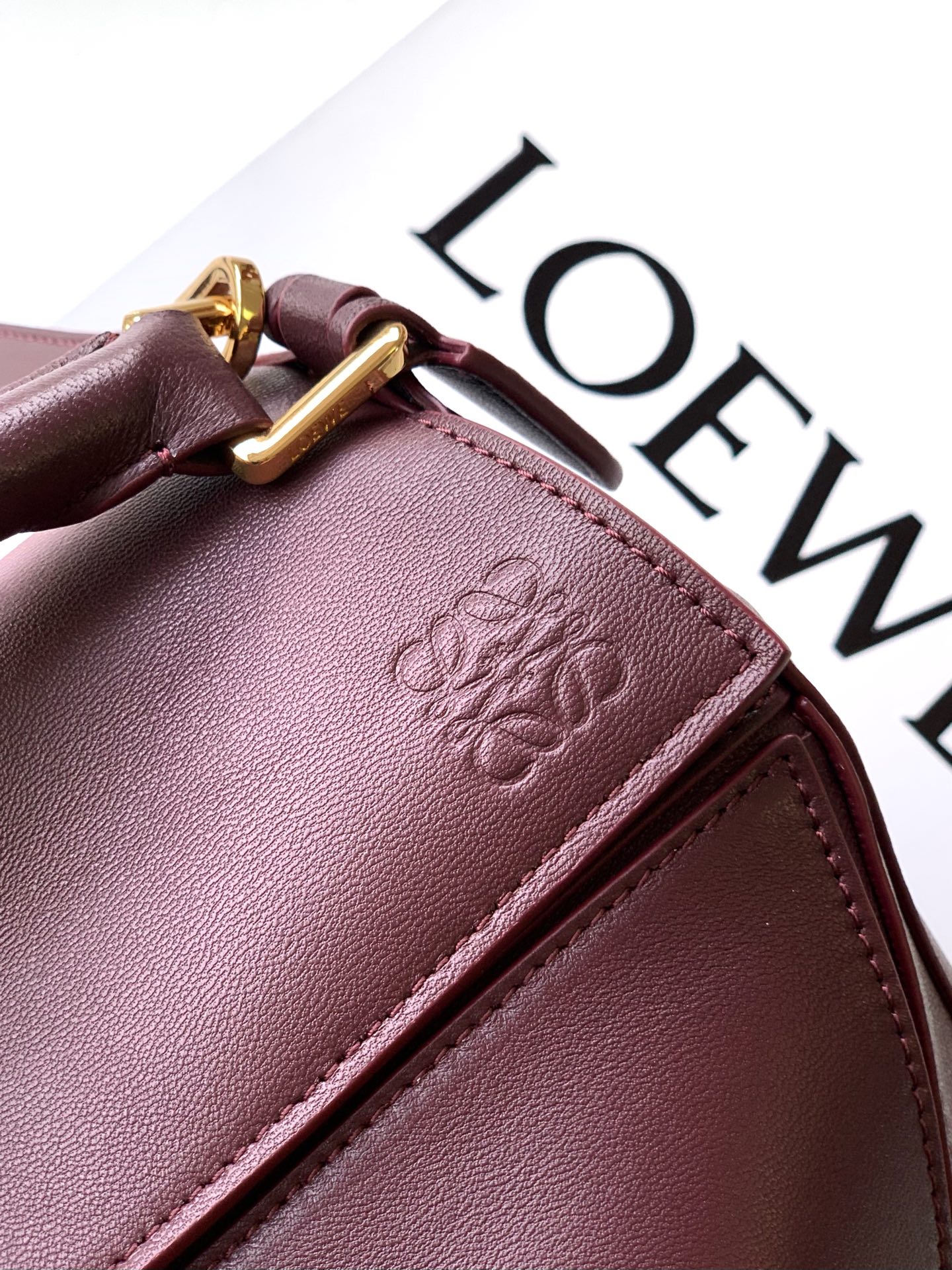 Loewe 25年最新 𝗣𝗨𝗭𝗭𝗟𝗘羊皮