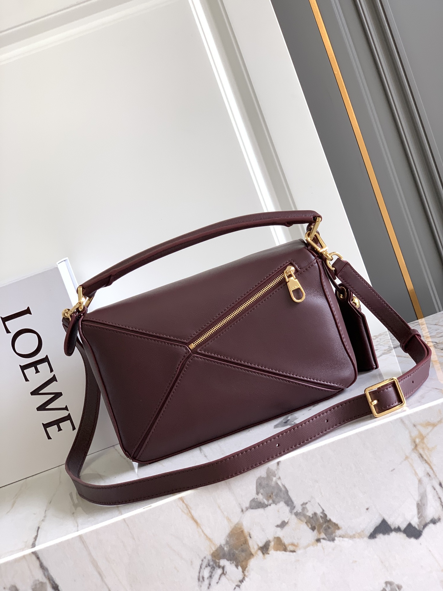 Loewe 25年最新 𝗣𝗨𝗭𝗭𝗟𝗘羊皮
