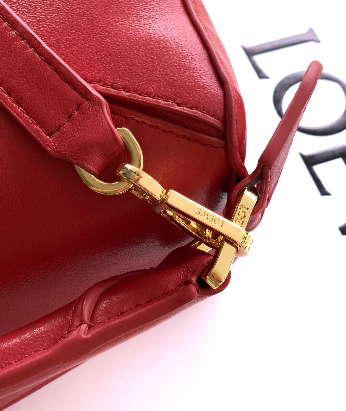 Loewe 25年最新 𝗣𝗨𝗭𝗭𝗟𝗘羊皮