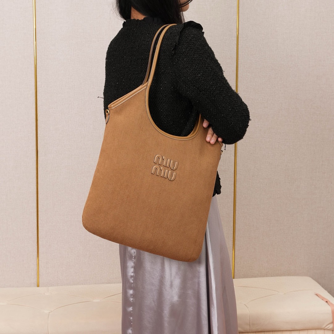 [Miu Miu Women