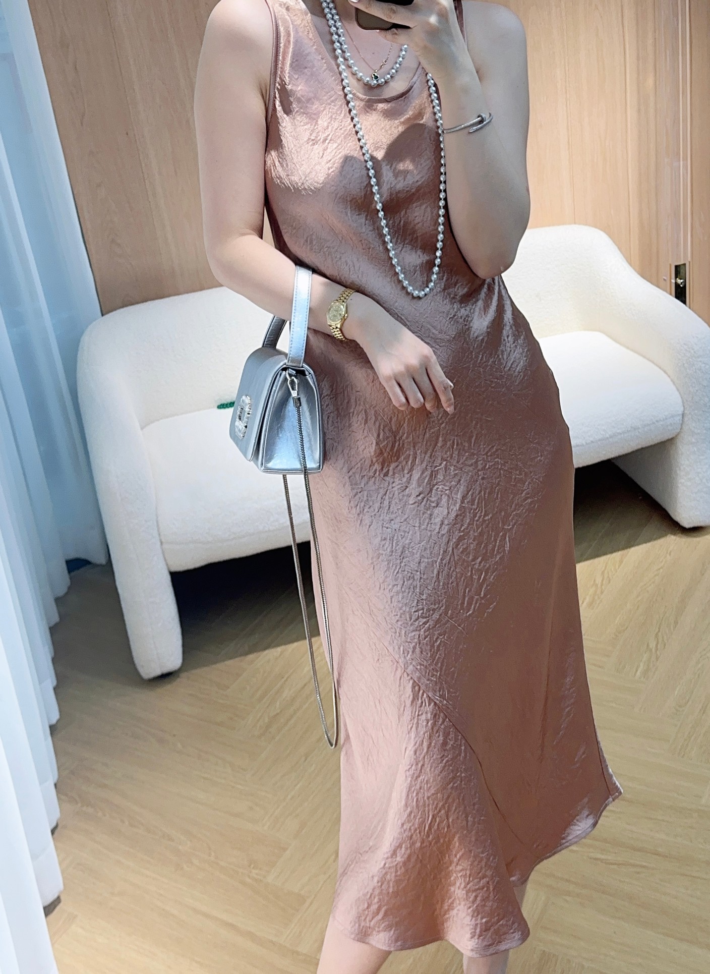 High-End Women’s Suit with Sandro’s Acetic Acid Vests: Specifications and Colors - 图片 5