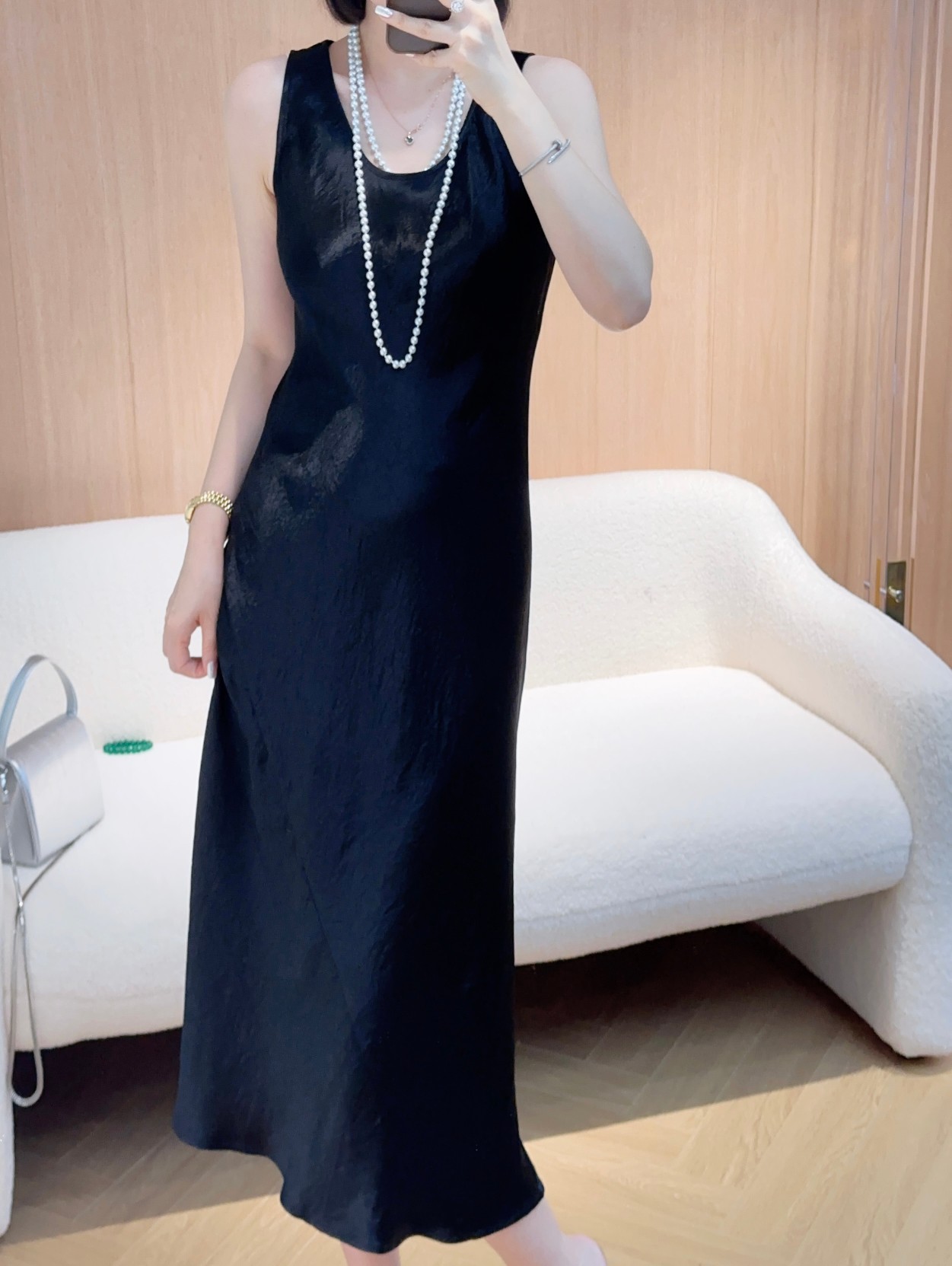 High-End Women’s Suit with Sandro’s Acid Vests: Specifications, Colors, and Quality - 图片 5