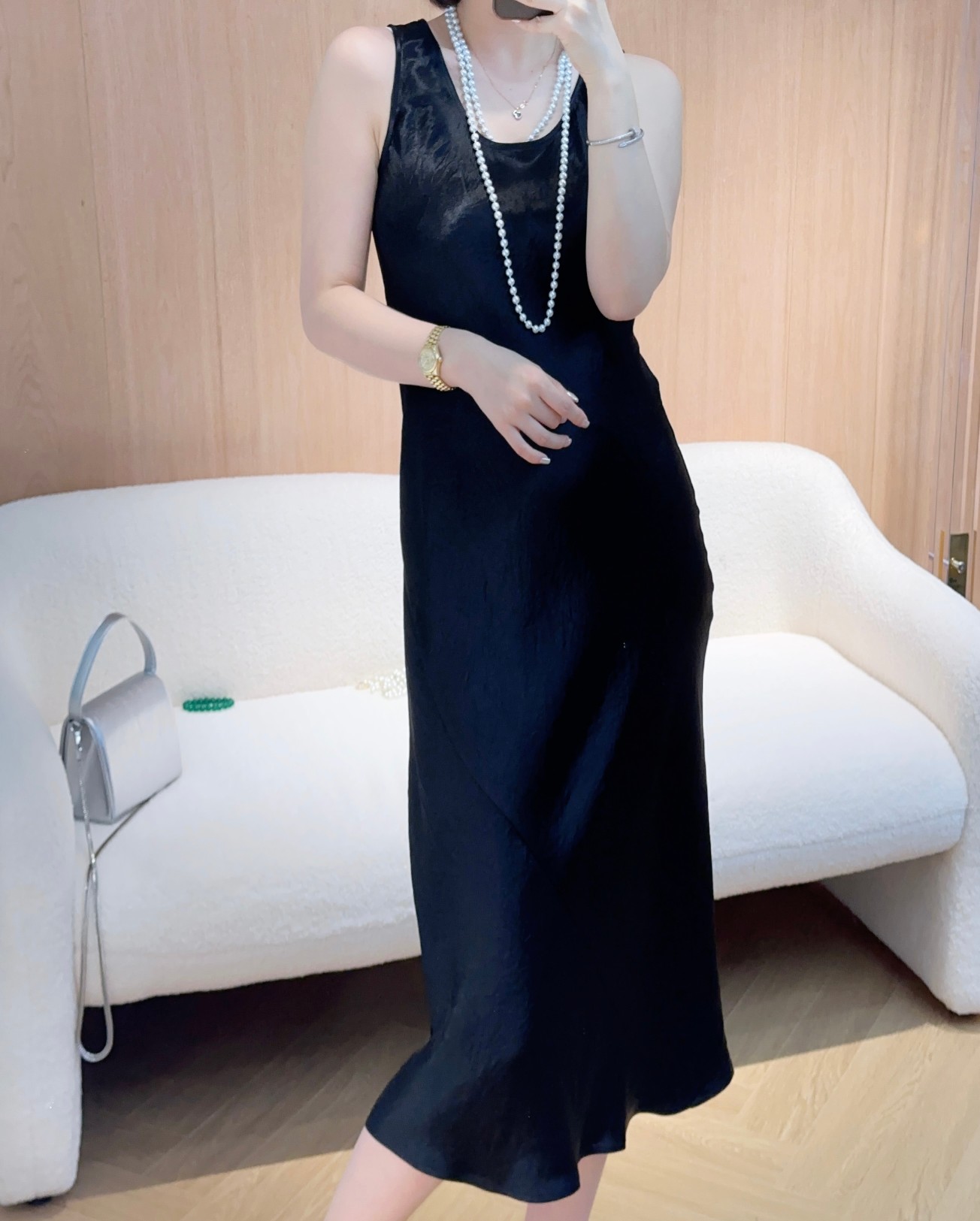 High-End Women’s Suit with Sandro’s Acid Vests: Specifications, Colors, and Quality - 图片 4