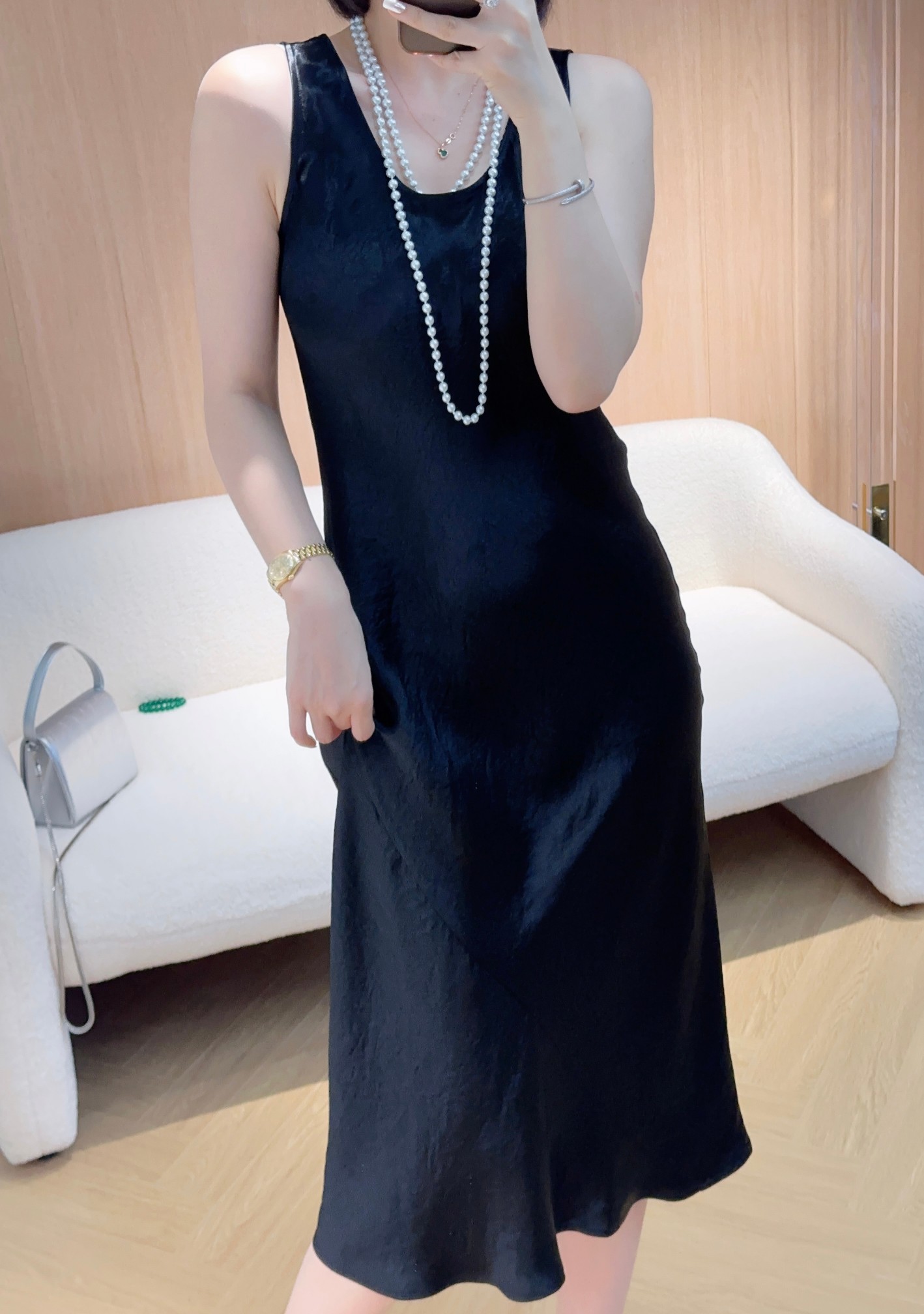 High-End Women’s Suit with Sandro’s Acid Vests: Specifications, Colors, and Quality - 图片 2