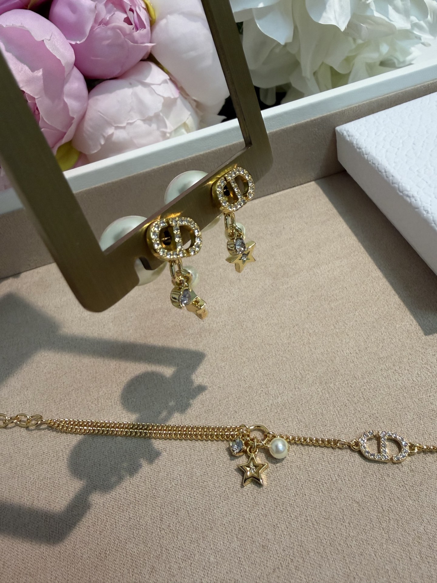 디올 귀걸이 135210 Dior Earrings 썸네일 이미지