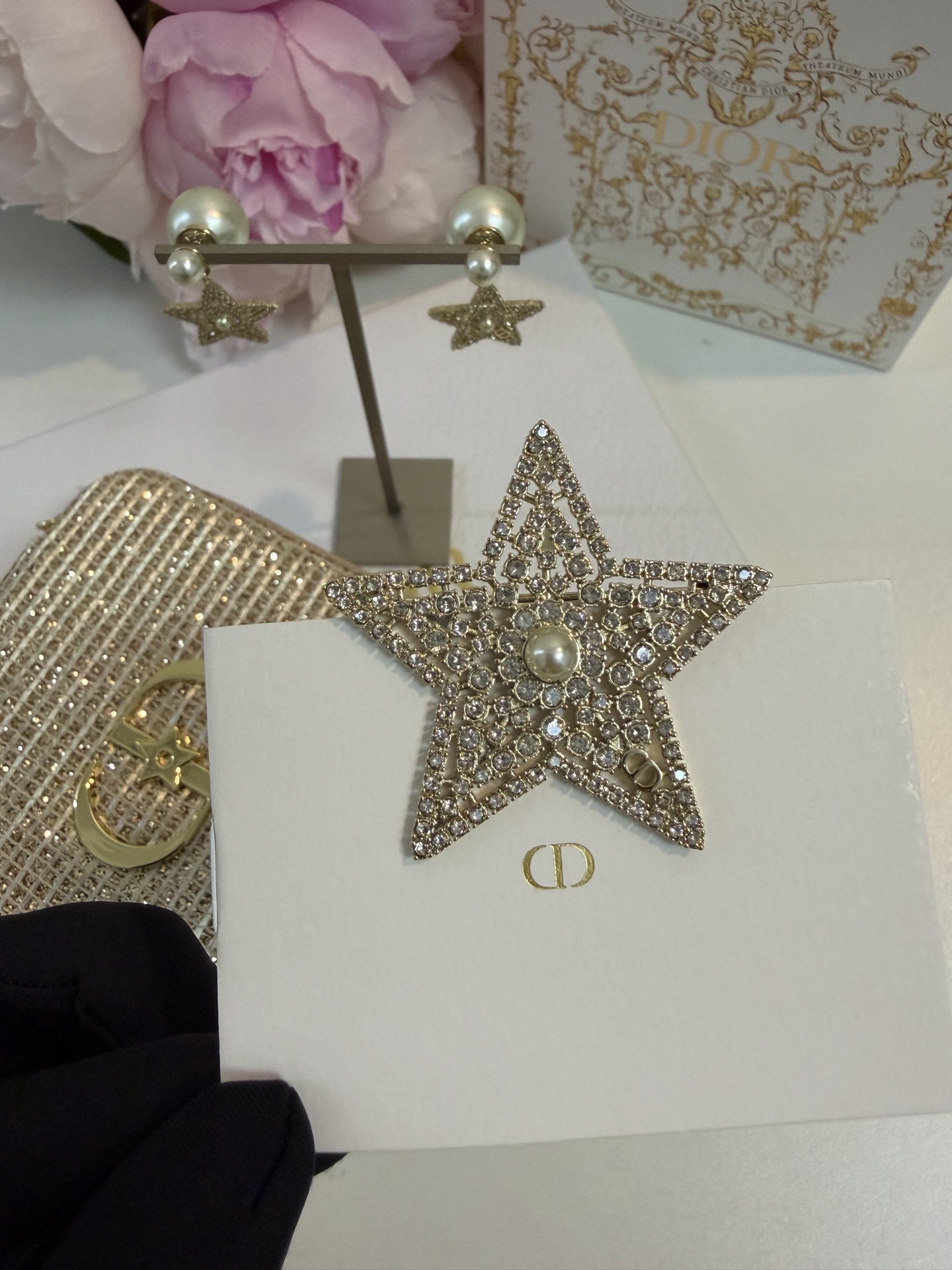 디올 귀걸이 134737 Dior Earrings 썸네일 이미지