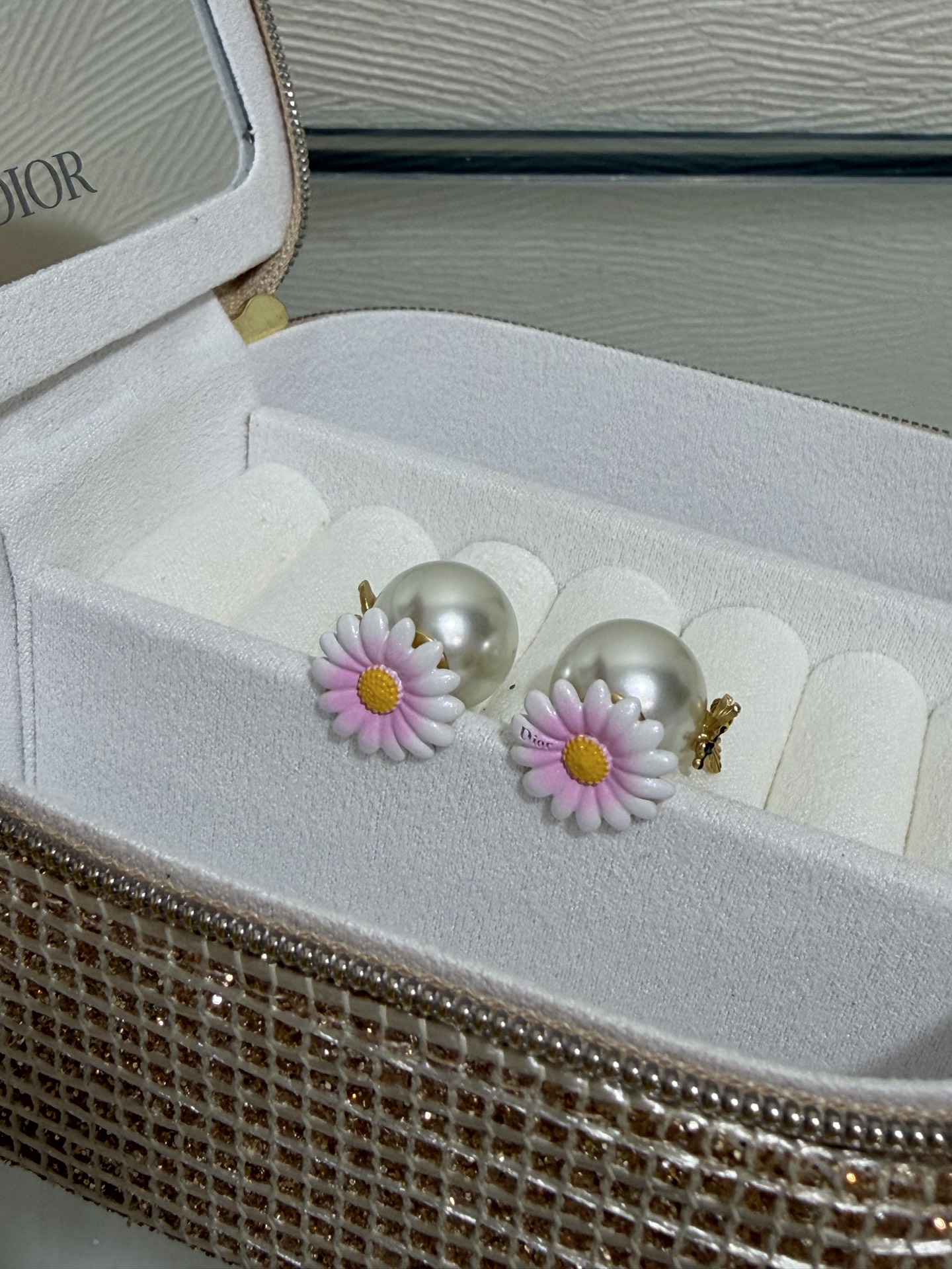 디올 귀걸이 134946 Dior Earrings 썸네일 이미지