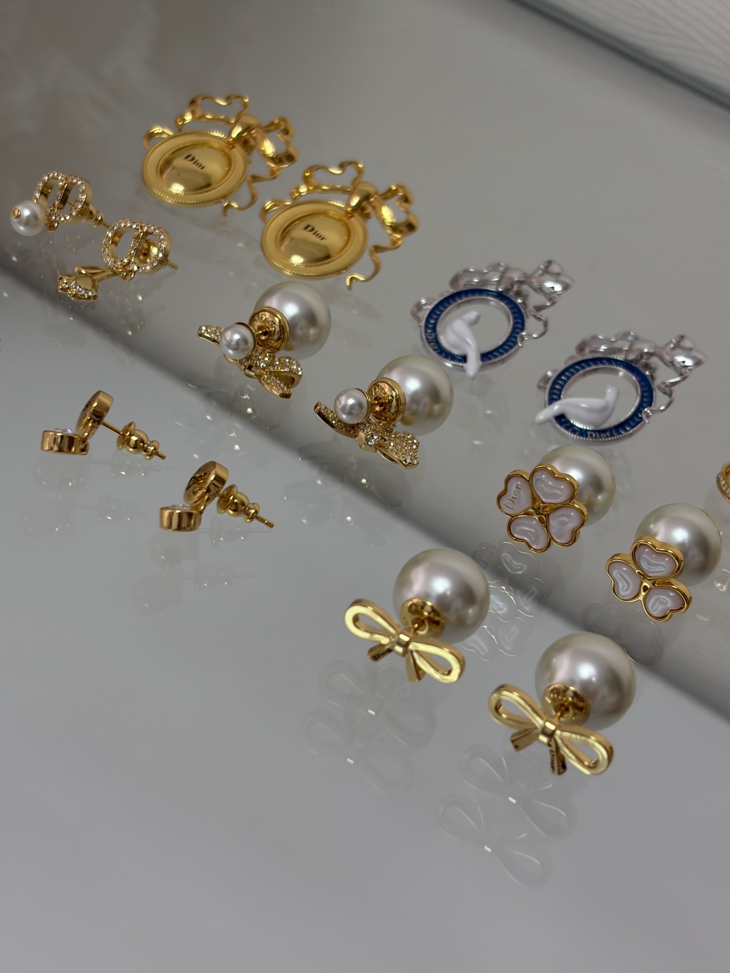 디올 귀걸이 134841 Dior Earrings 썸네일 이미지