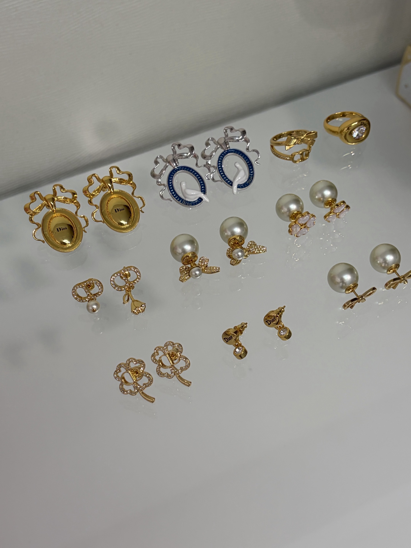 디올 귀걸이 134841 Dior Earrings 썸네일 이미지