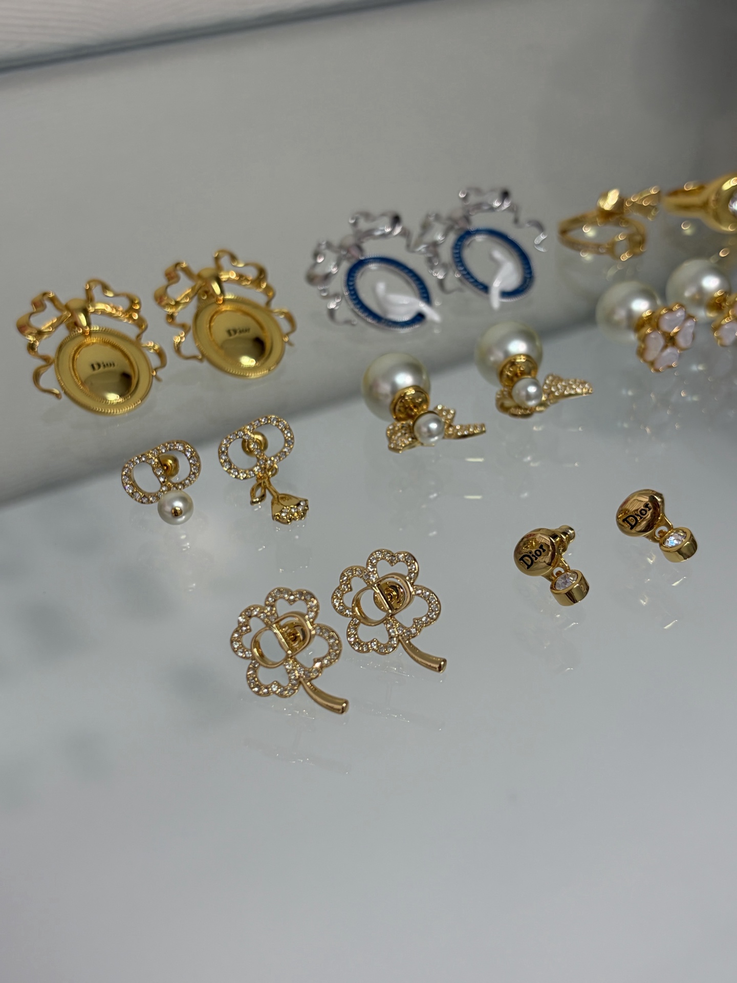 디올 귀걸이 134841 Dior Earrings 썸네일 이미지