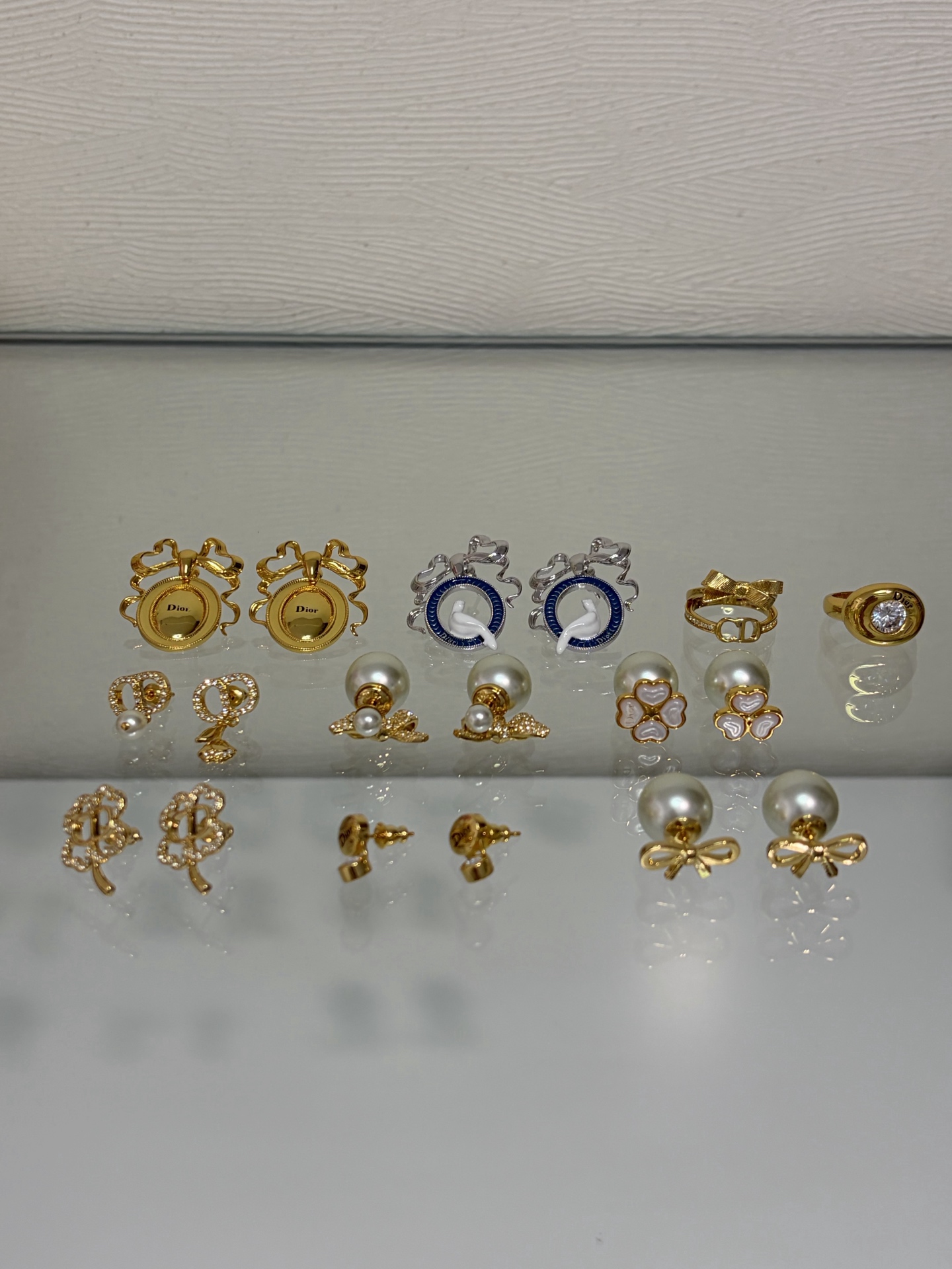 디올 귀걸이 134841 Dior Earrings 썸네일 이미지