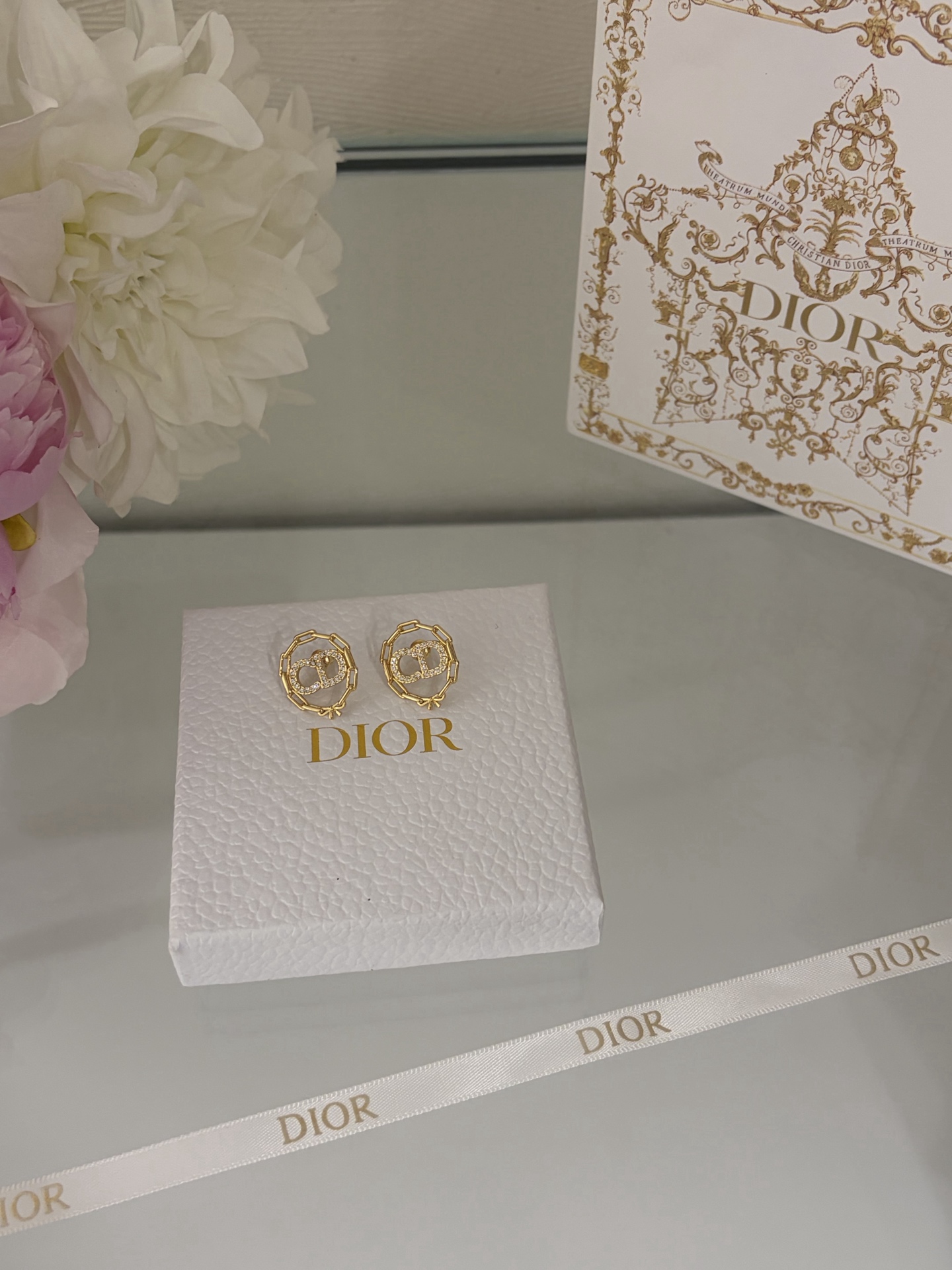디올 귀걸이 134854 Dior Earrings 썸네일 이미지