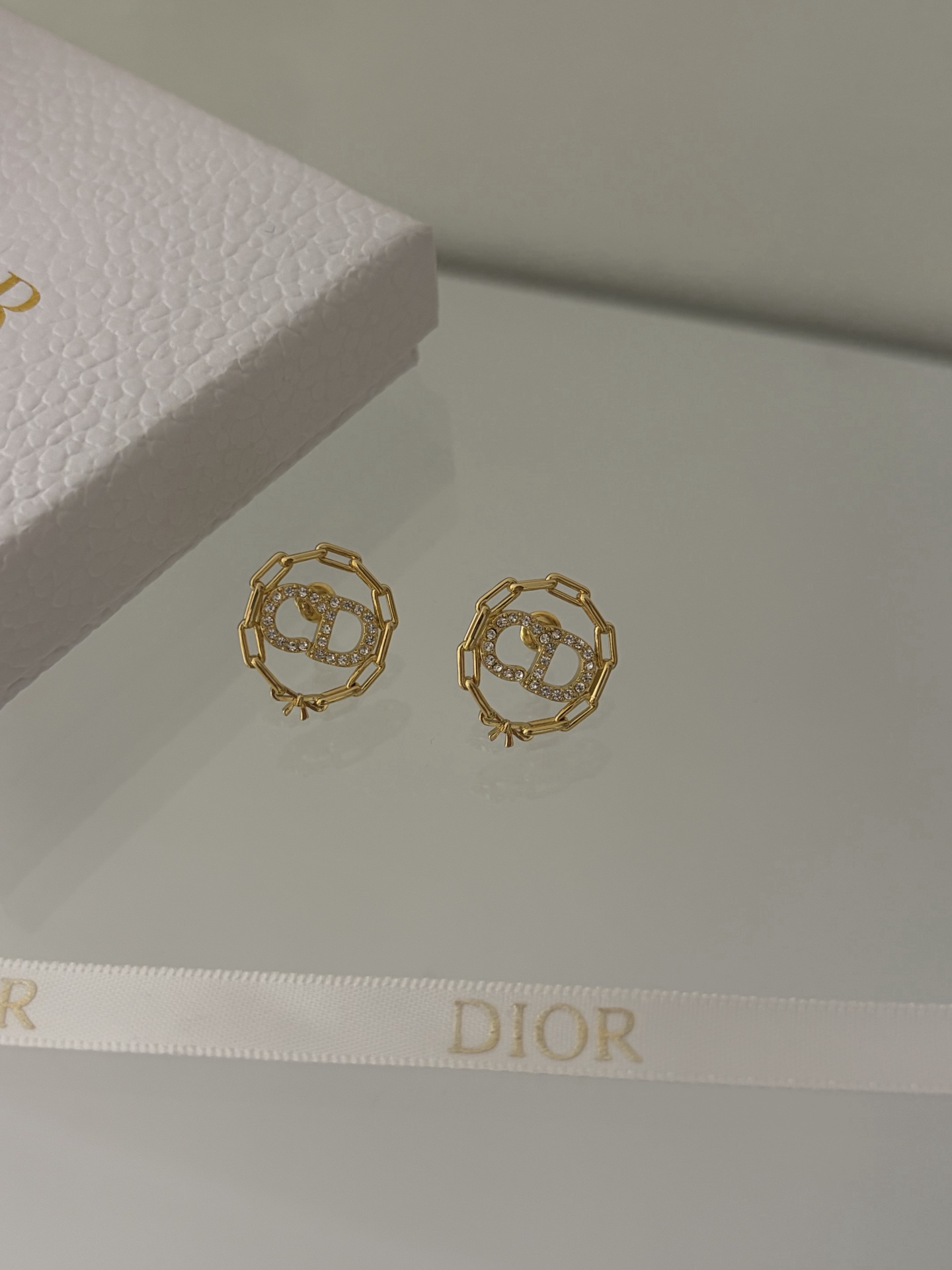 디올 귀걸이 134854 Dior Earrings 썸네일 이미지
