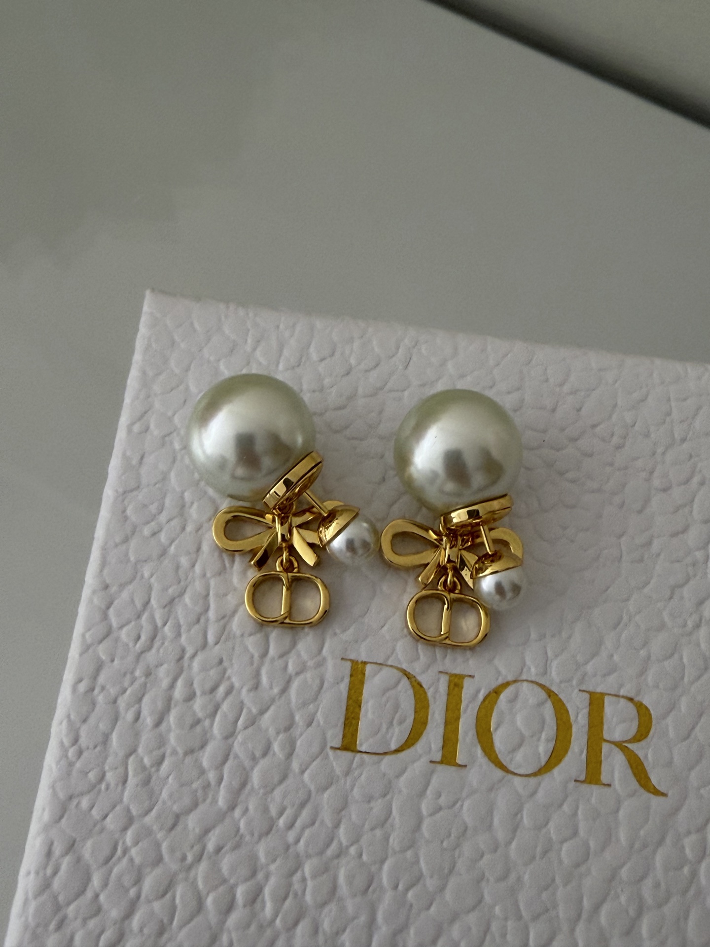 디올 귀걸이 134852 Dior Earrings 썸네일 이미지