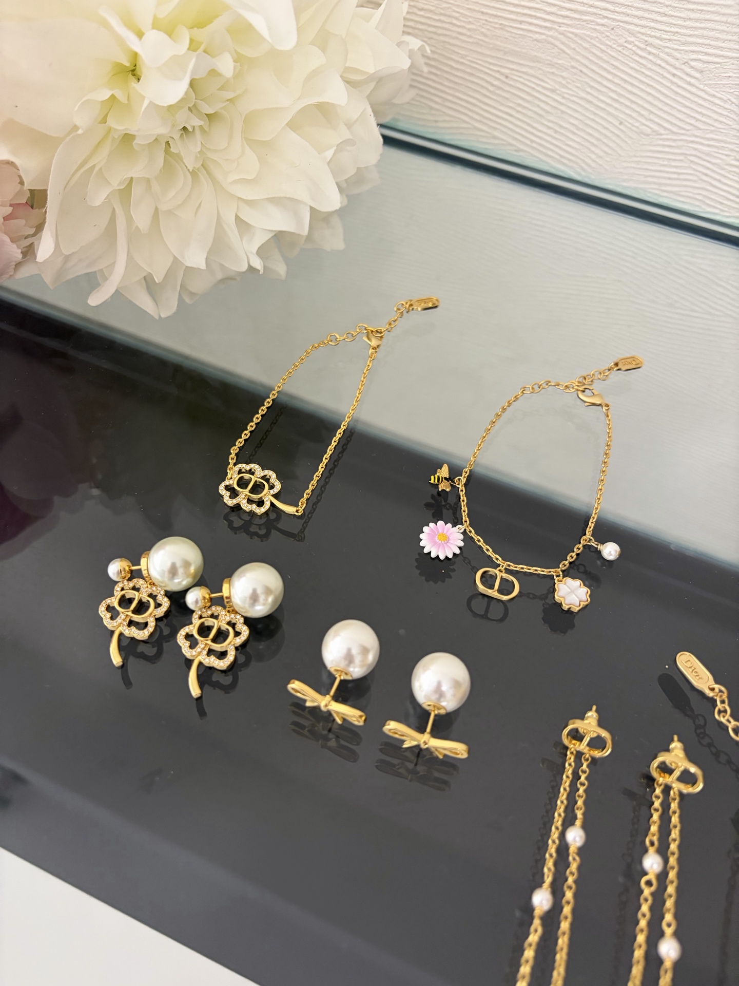 디올 귀걸이 134727 Dior Earrings 썸네일 이미지