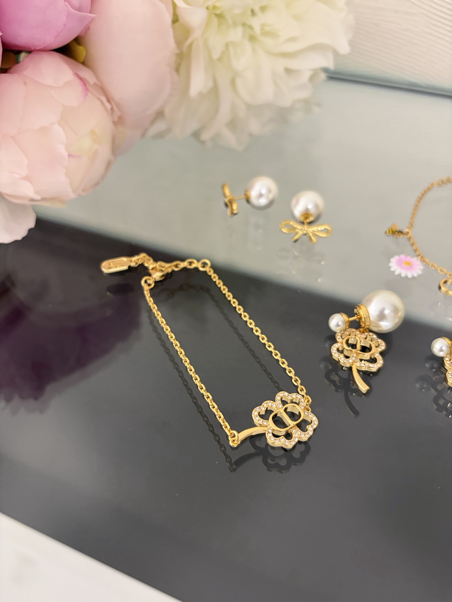 디올 귀걸이 134727 Dior Earrings 썸네일 이미지