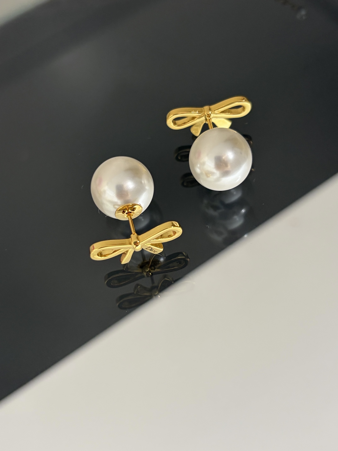 디올 귀걸이 134839 Dior Earrings 썸네일 이미지