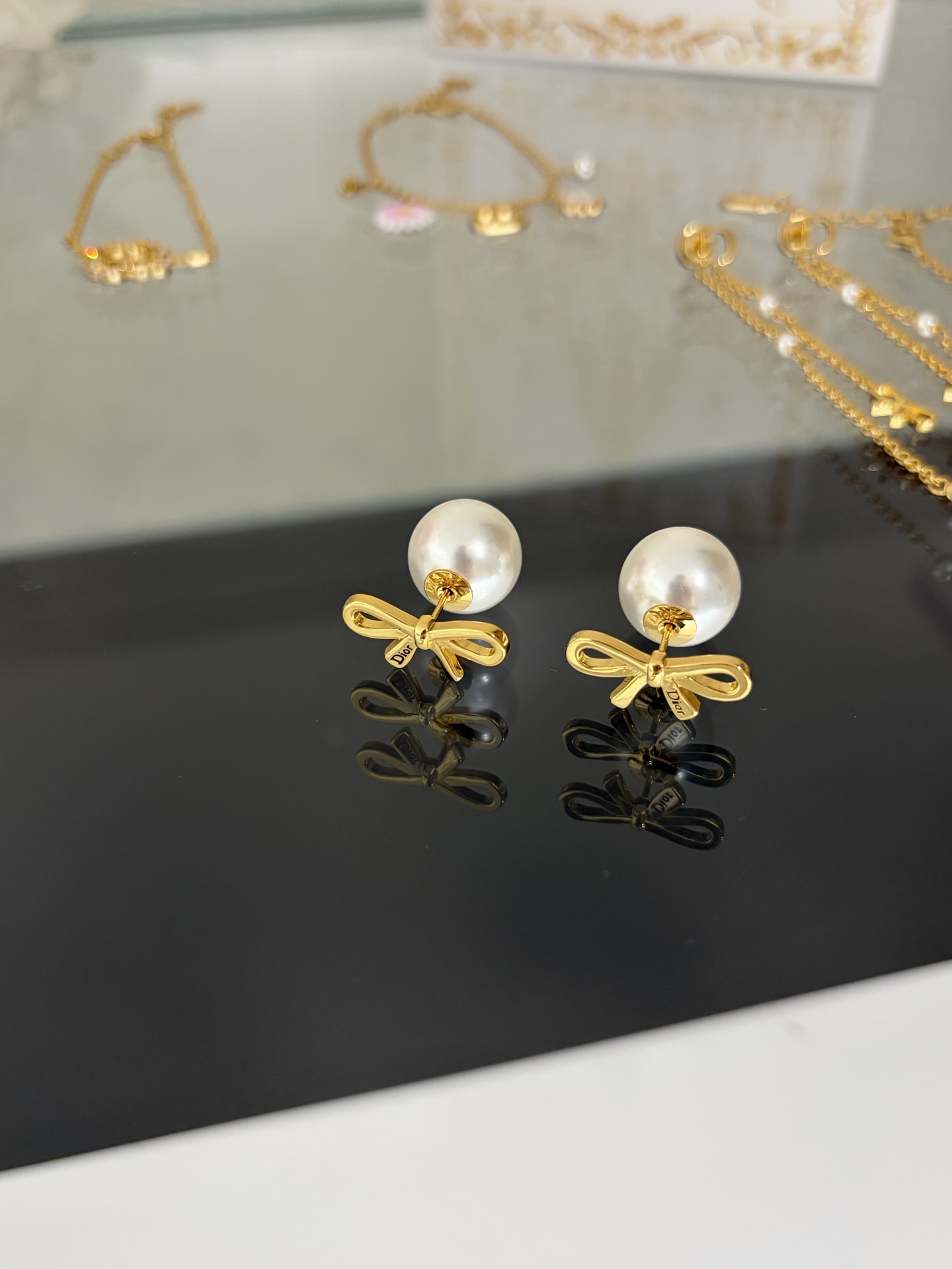 디올 귀걸이 134839 Dior Earrings 썸네일 이미지