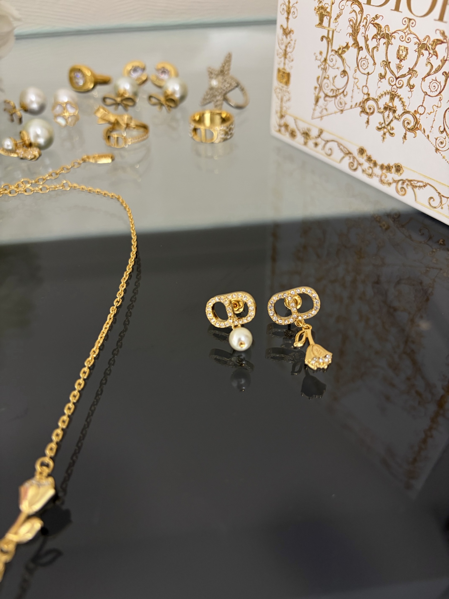 디올 귀걸이 134820 Dior Earrings 썸네일 이미지