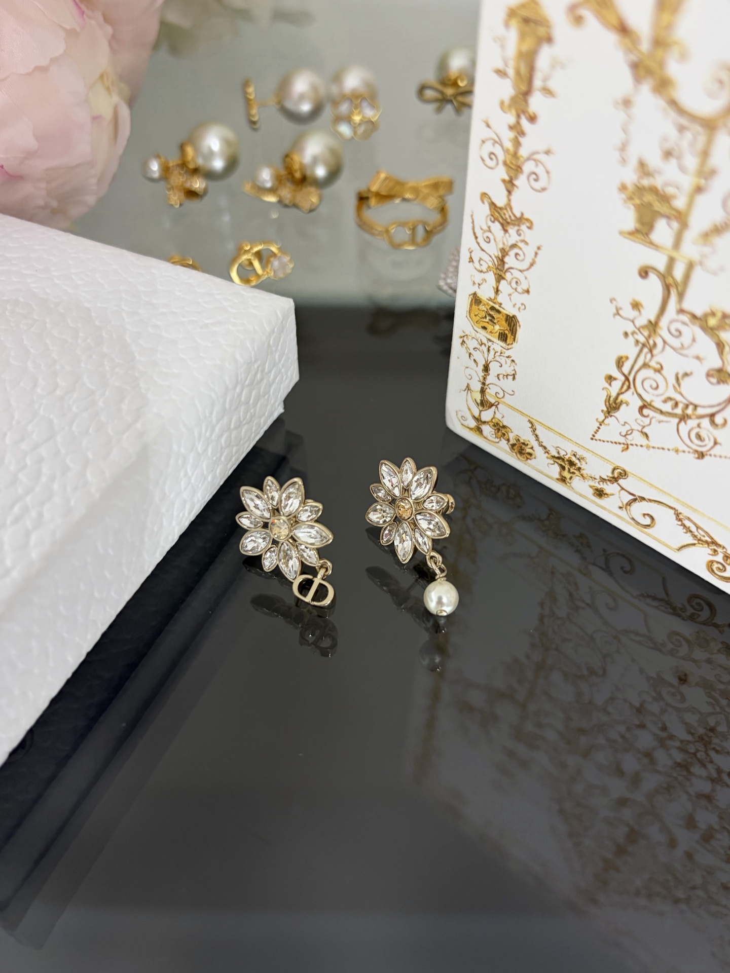 디올 26SS 귀걸이 134818 Dior Earrings 썸네일 이미지