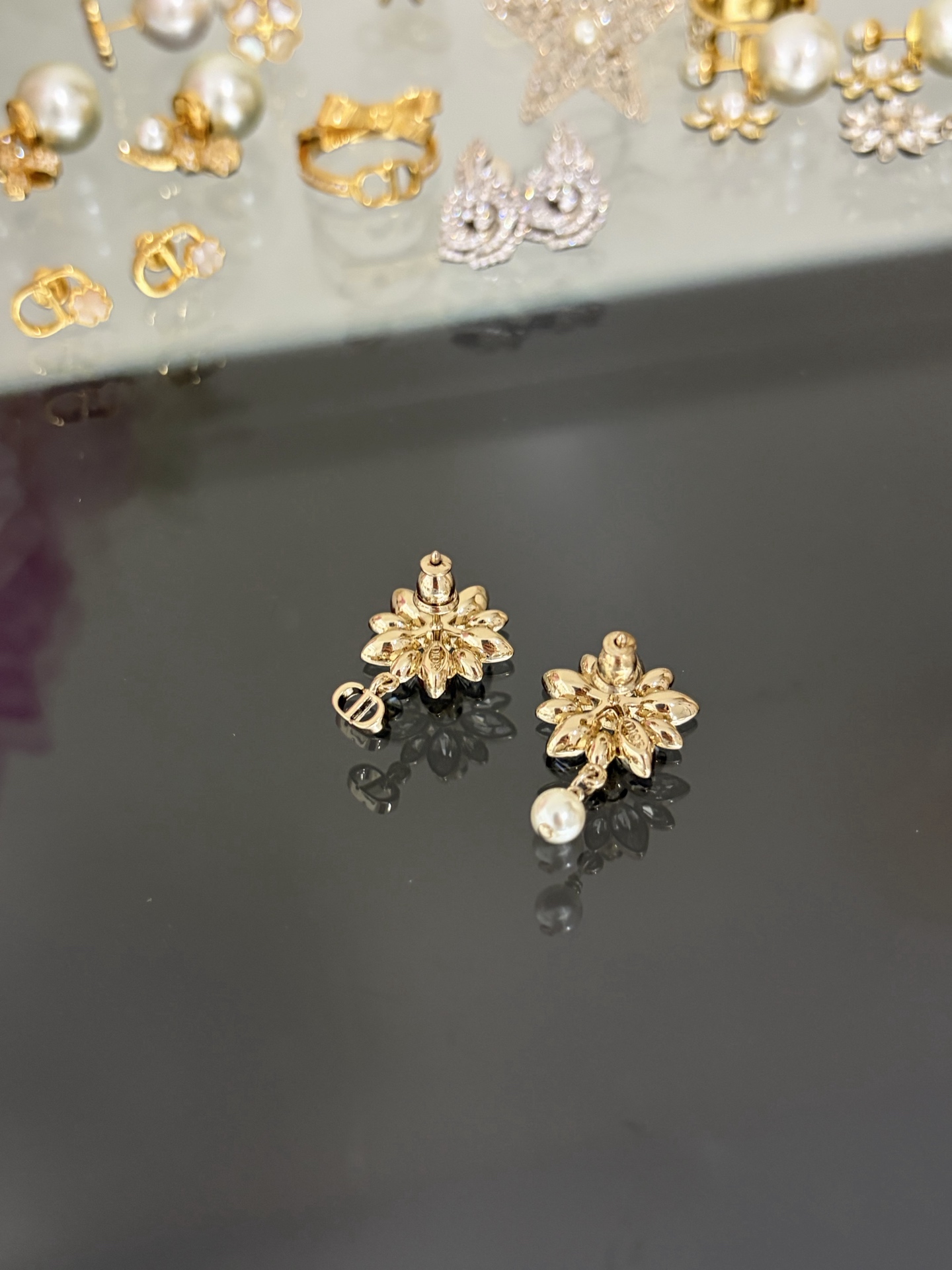 디올 26SS 귀걸이 134818 Dior Earrings 썸네일 이미지