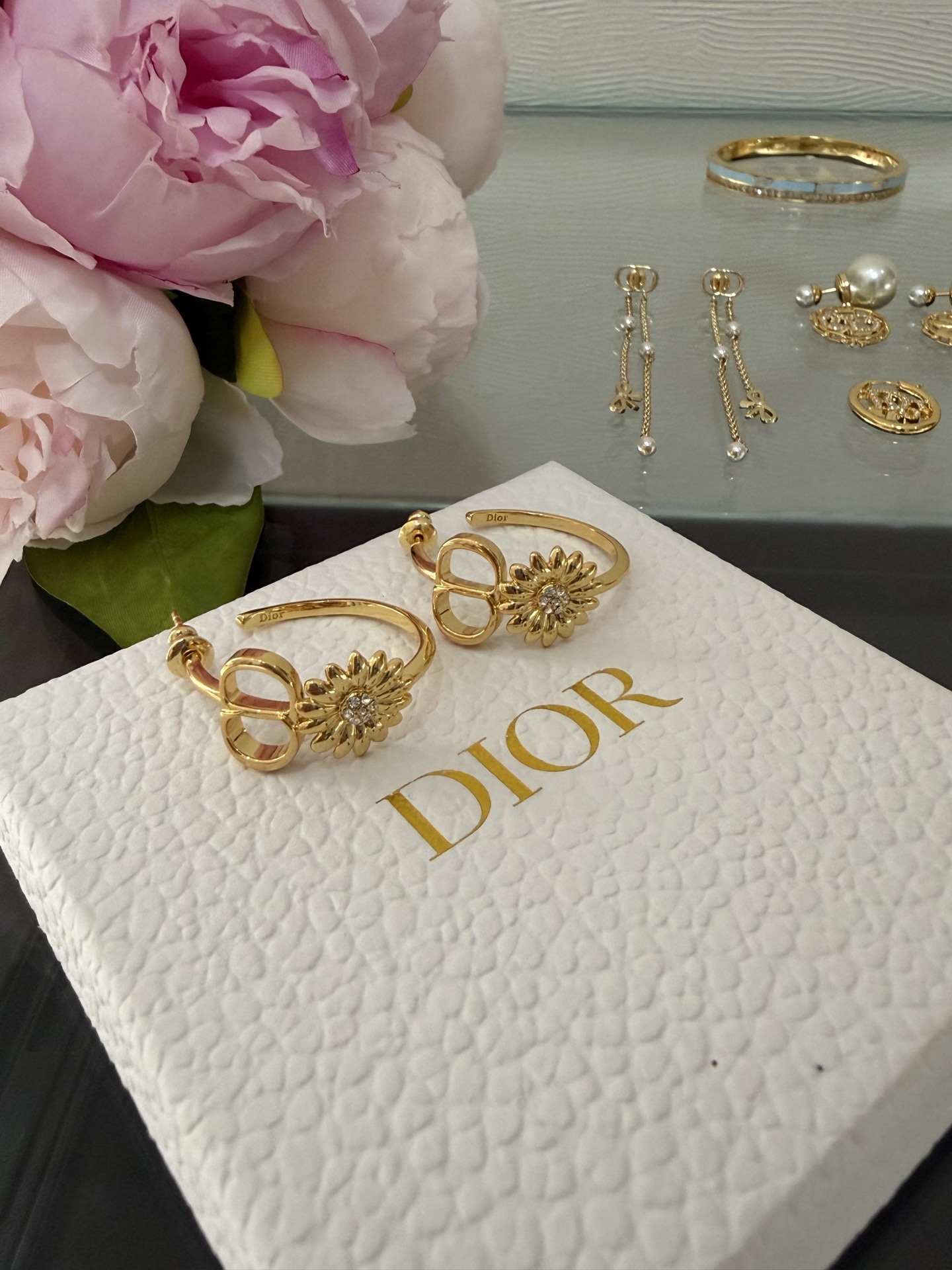 디올 26SS 귀걸이 133746 Dior Earrings 썸네일 이미지