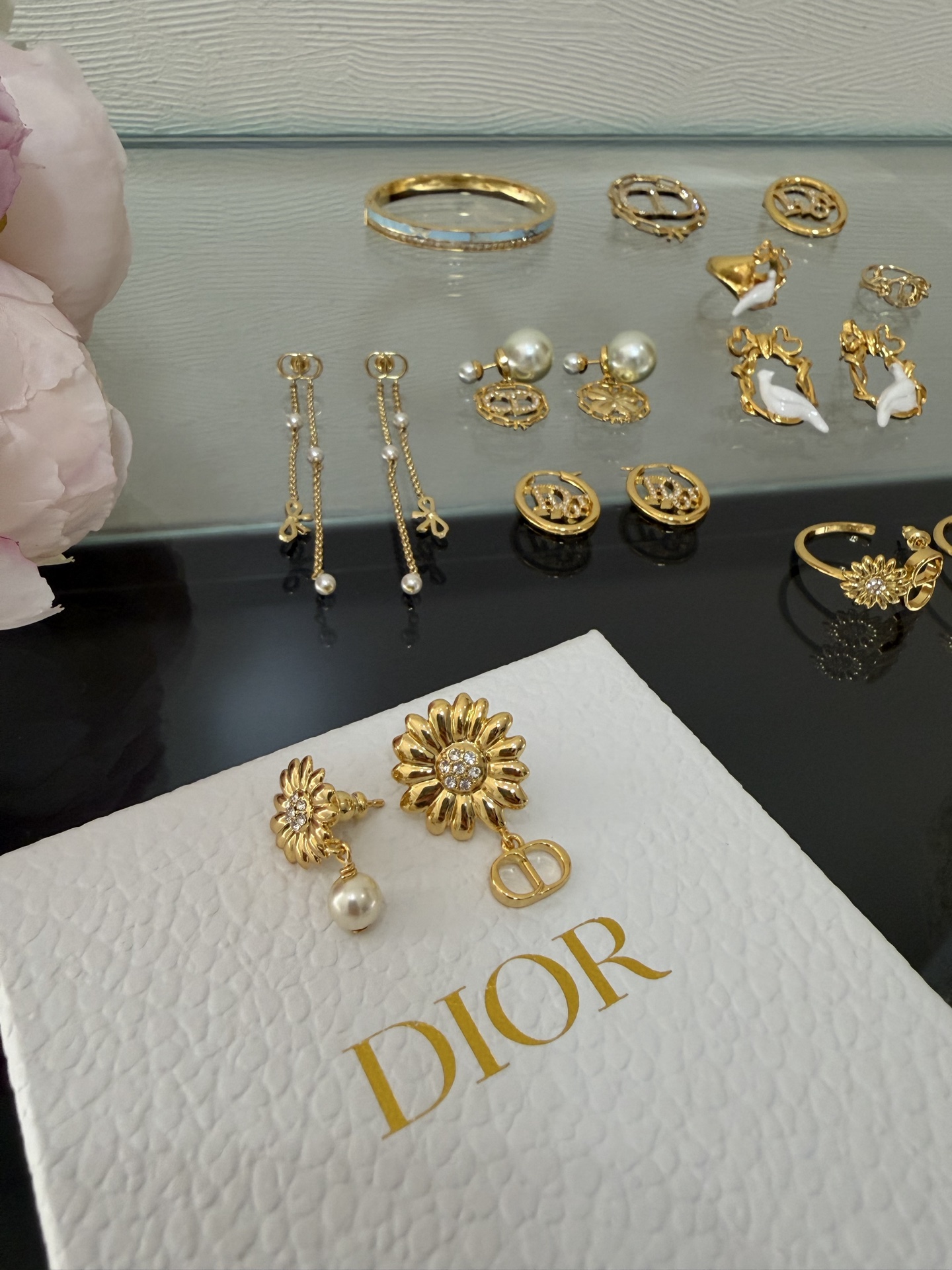 디올 26SS 귀걸이 134726 Dior Earrings 썸네일 이미지