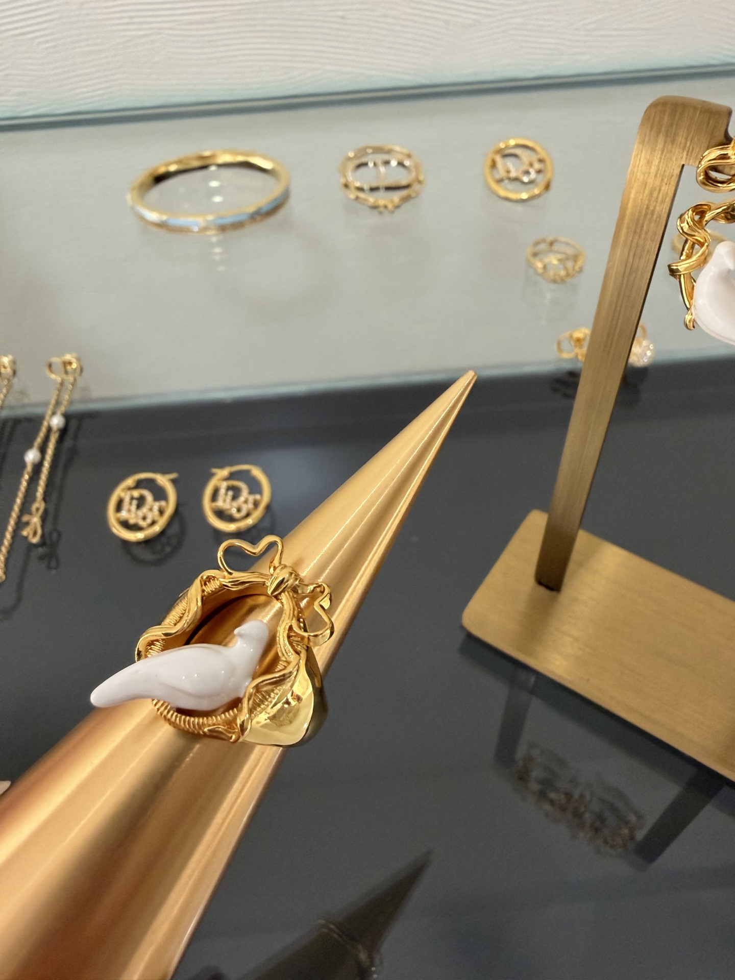 디올 귀걸이 134719 Dior Earrings 썸네일 이미지