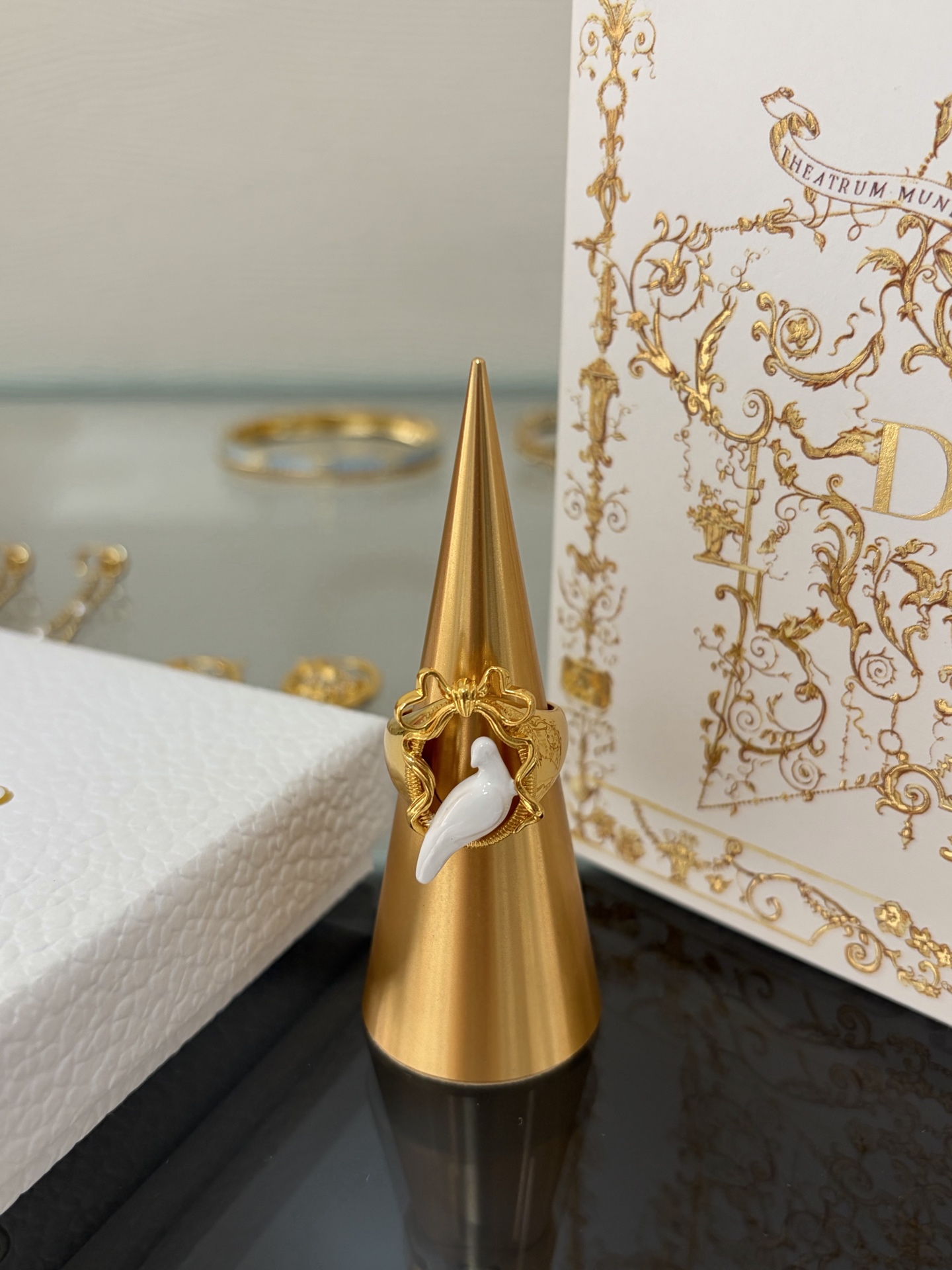 디올 귀걸이 134719 Dior Earrings 썸네일 이미지