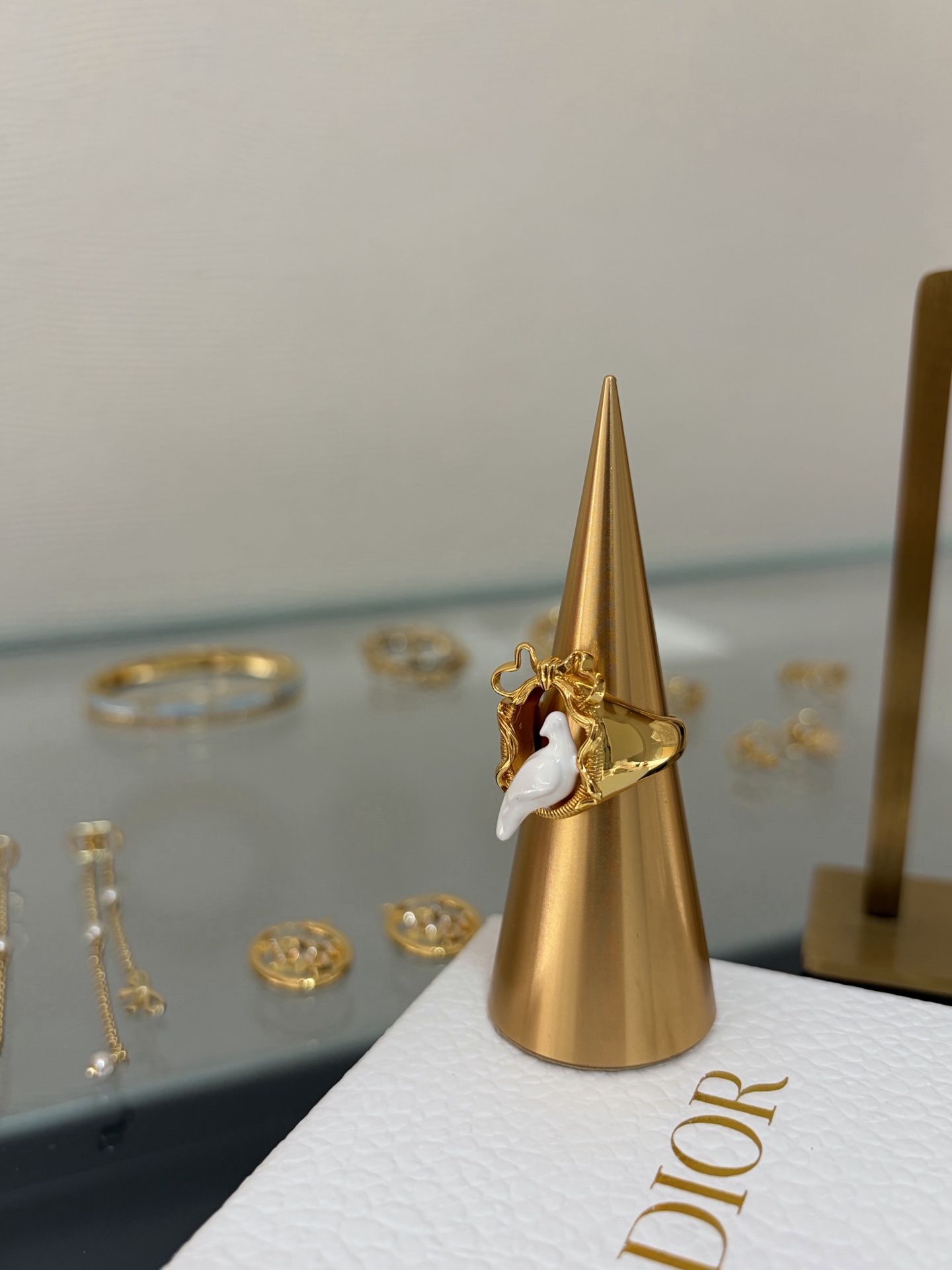 디올 귀걸이 134719 Dior Earrings 썸네일 이미지