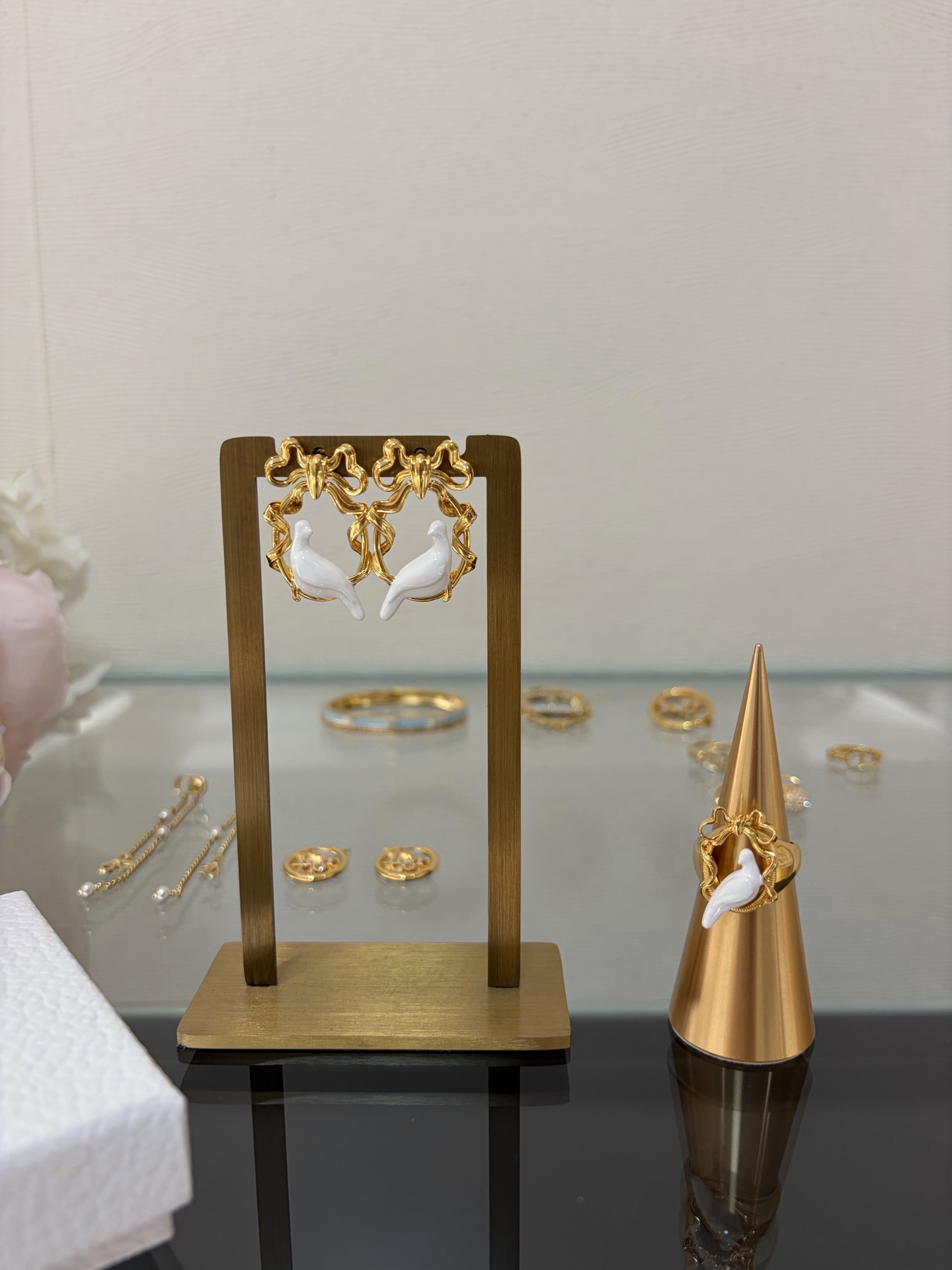 디올 귀걸이 134719 Dior Earrings 썸네일 이미지