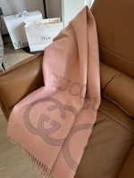 GUCC*La mejor serie de colores sólidos Elite Master -Level Fashionable Bufand Counter La misma bufanda modelo 1: 1 se mantiene en la mano y la característica más importante que sostiene la suavidad de la nube es el sentido de diseño de la artesanía de la flor 66 × 180💰299 1 GUCC*La mejor serie de colores sólidos Elite Master -Level Fashionable Bufand Counter La misma bufanda modelo 1: 1 se mantiene en la mano y la característica más importante que sostiene la suavidad de la nube es el sentido de diseño de la artesanía de la flor 66 × 180💰299