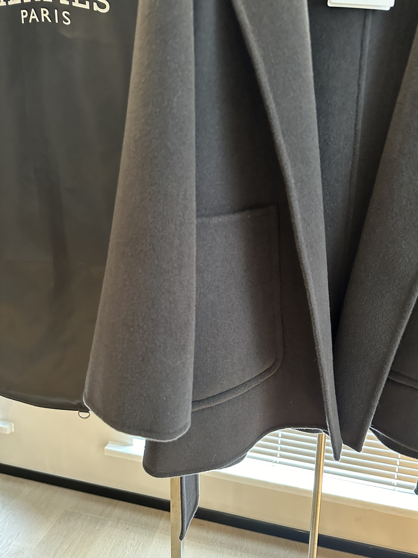 High-Quality Women’s Clothing: Maison Margiela MM6 Coat with Dustproof Bag - 图片 4