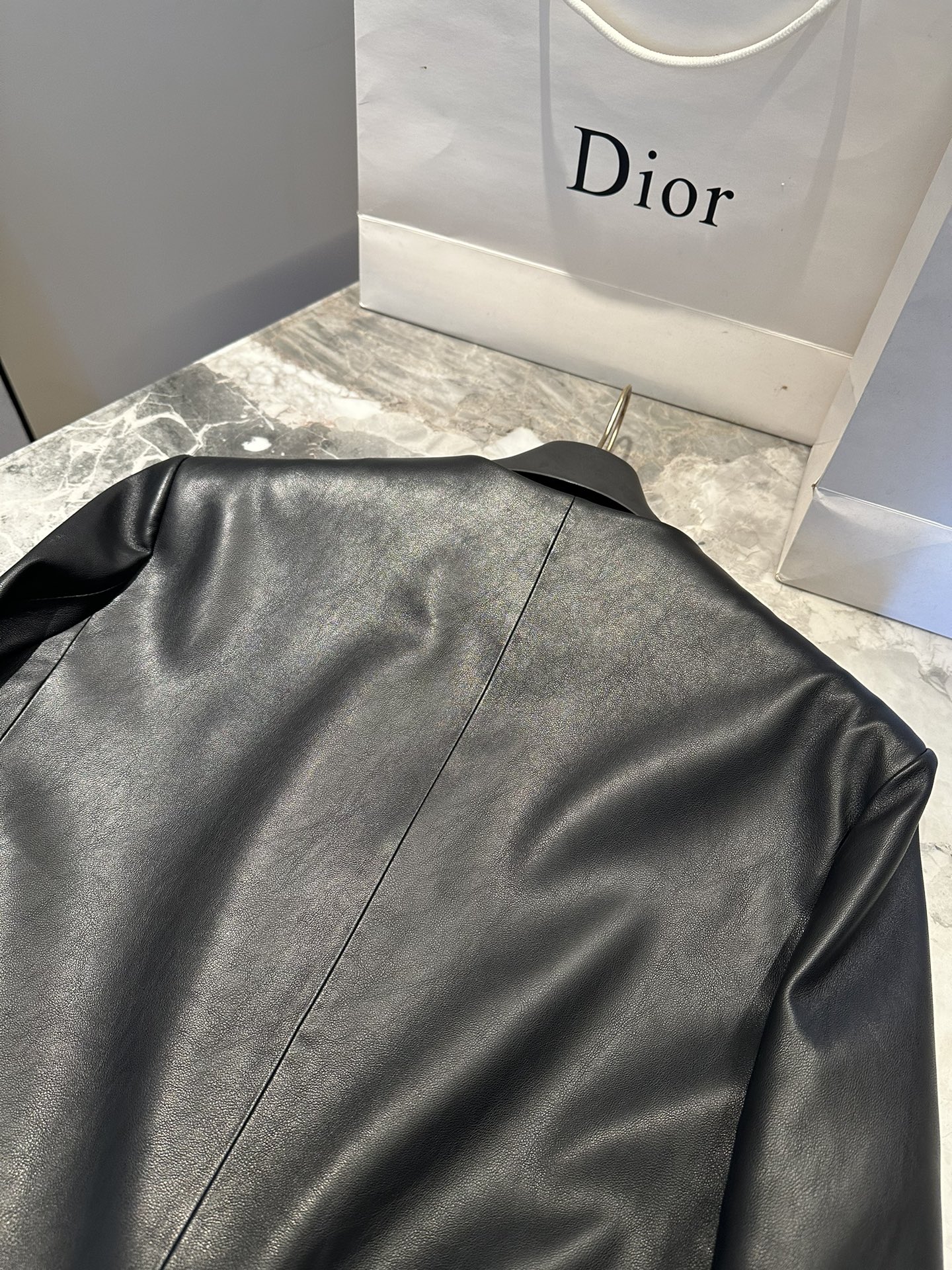 High-End Women’s Suit: MM6 Margila’s New Leather Suit with Dustproof Bags - 图片 9